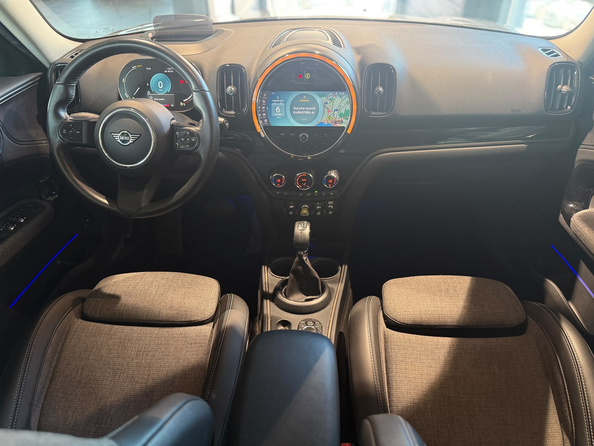 MINI Countryman Cooper SE ALL4 PHEV Steptronic-image-9