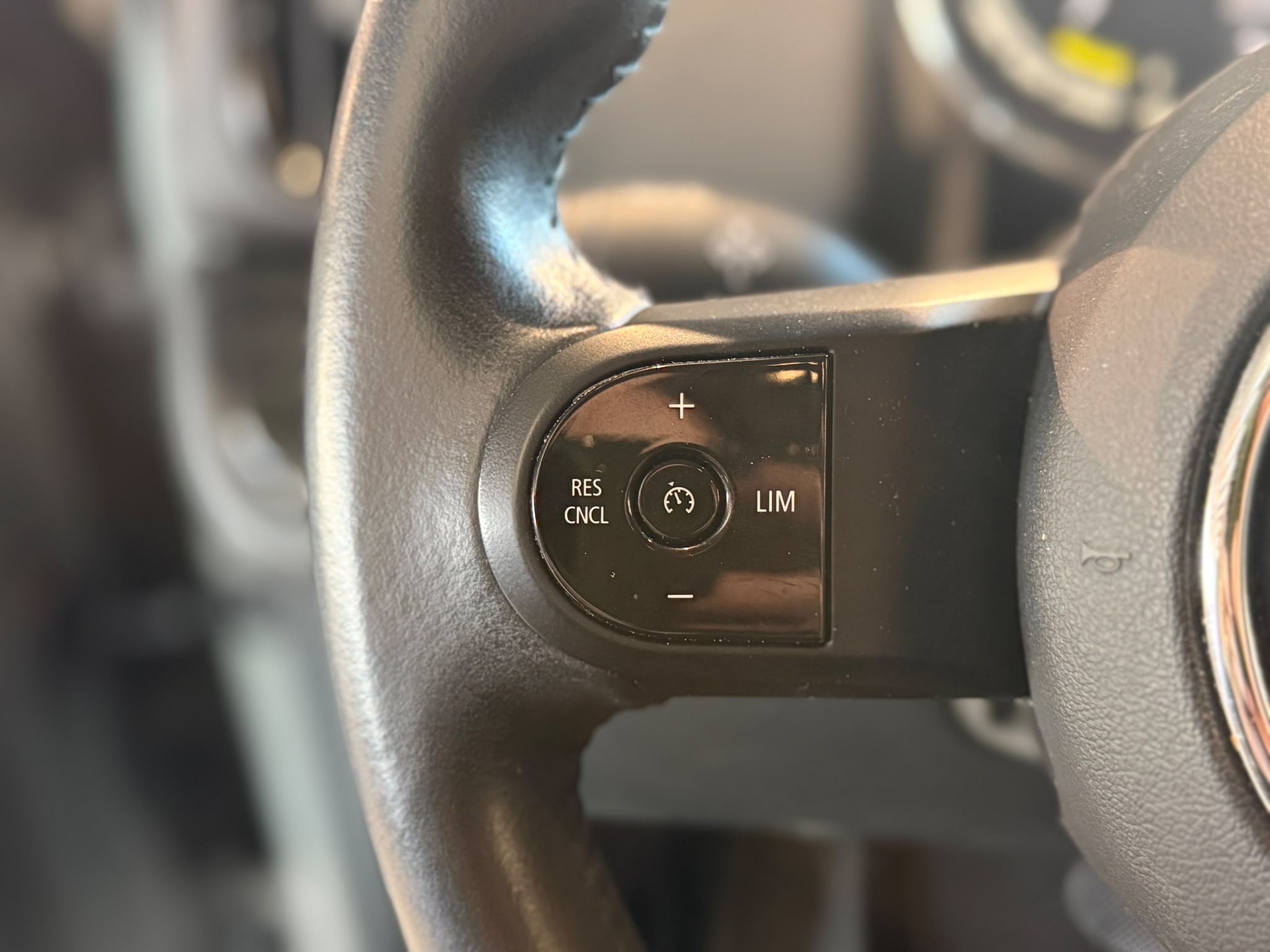 MINI Countryman Cooper SE ALL4 PHEV Steptronic-image-13