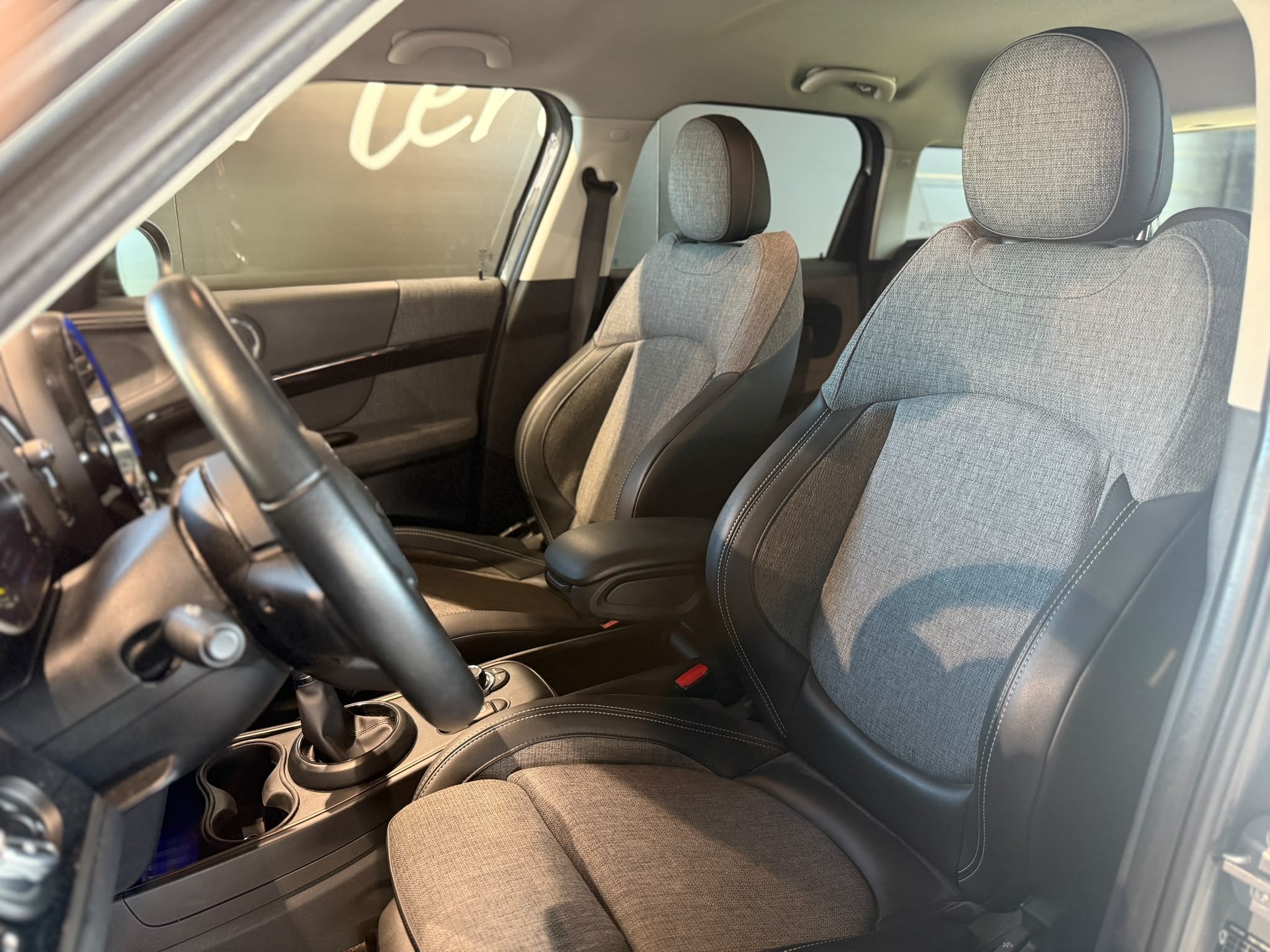 MINI Countryman Cooper SE ALL4 PHEV Steptronic-image-6