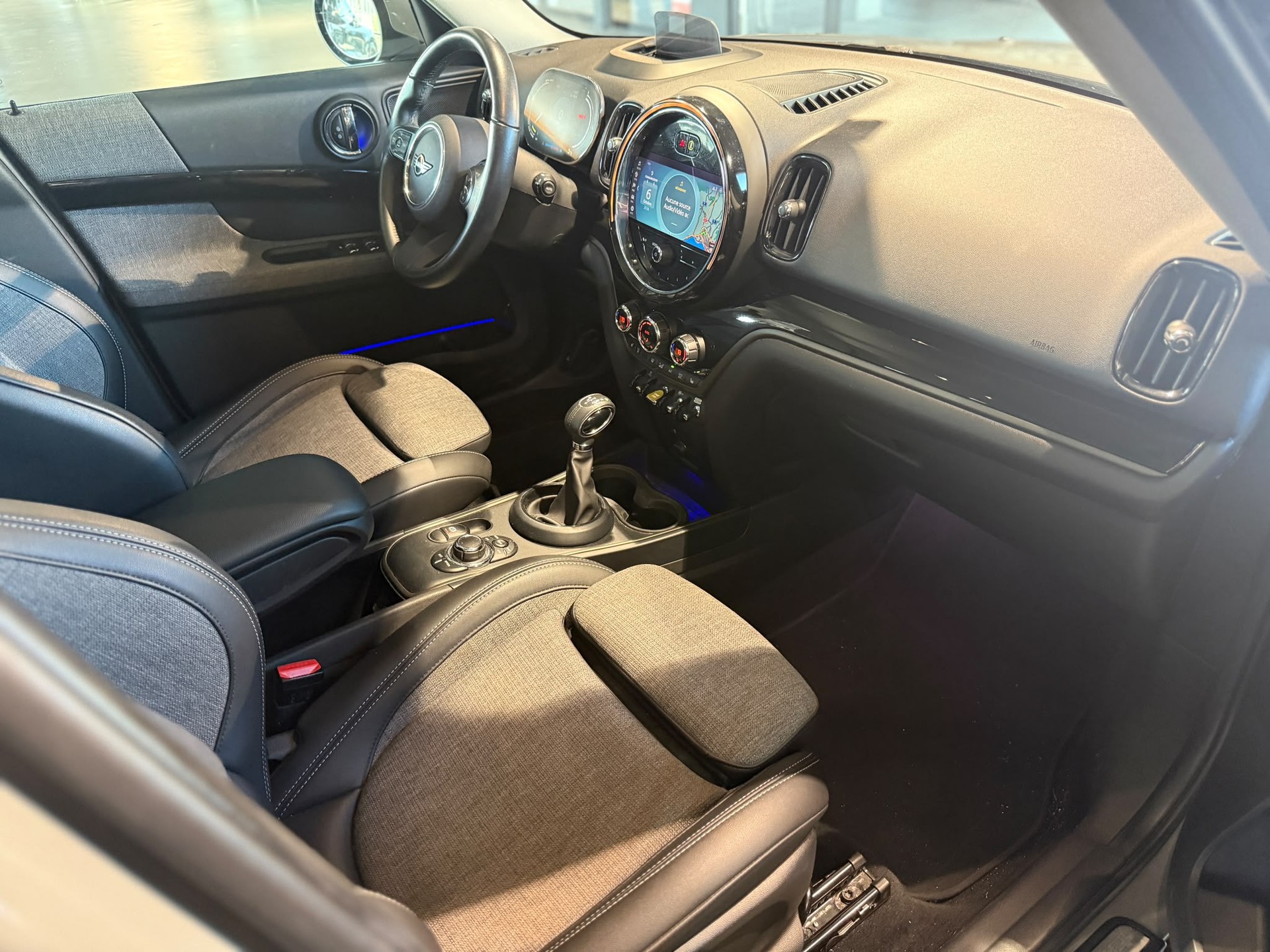 MINI Countryman Cooper SE ALL4 PHEV Steptronic-image-10