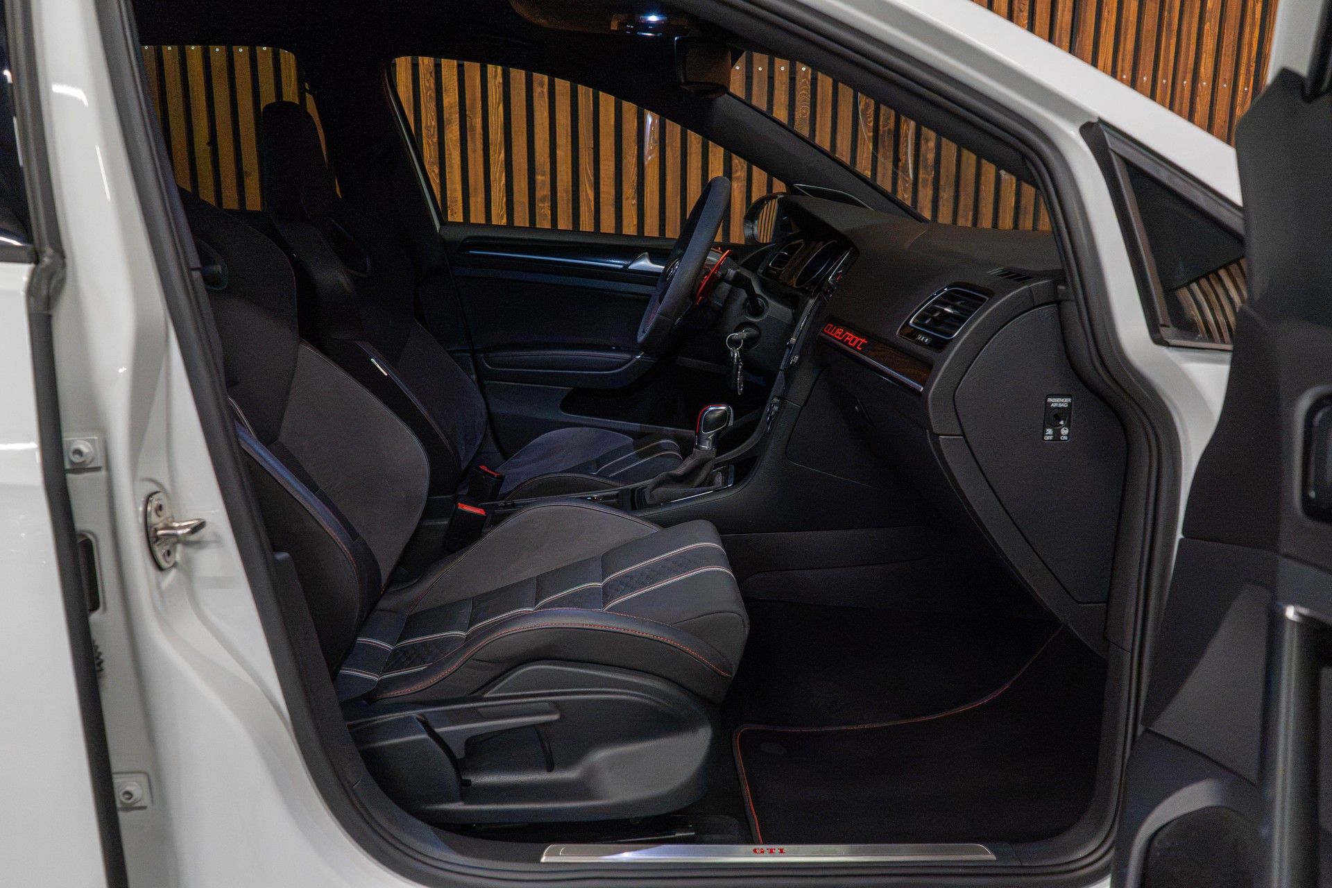 VW Golf VII 2.0 TSI GTI Clubsport DSG-image-13