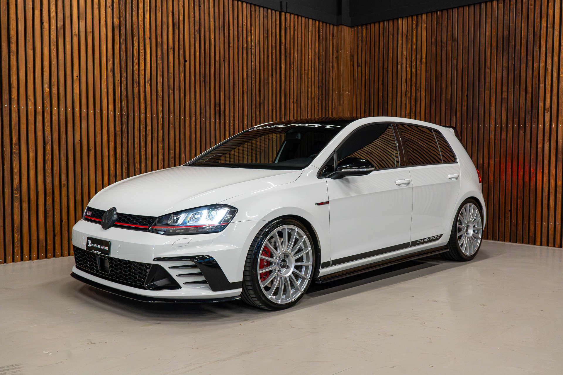 VW Golf VII 2.0 TSI GTI Clubsport DSG-image-2