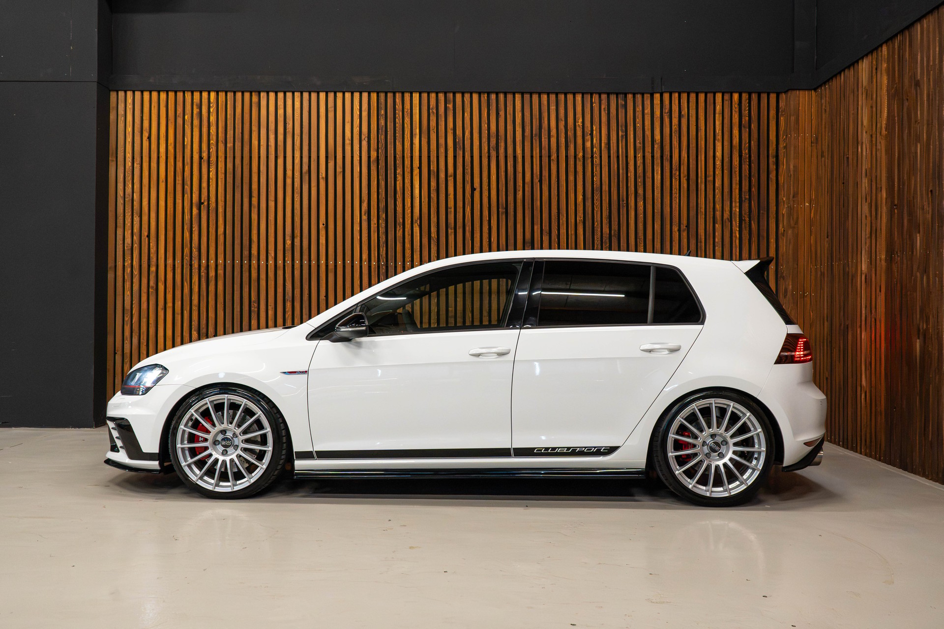 VW Golf VII 2.0 TSI GTI Clubsport DSG-image-4
