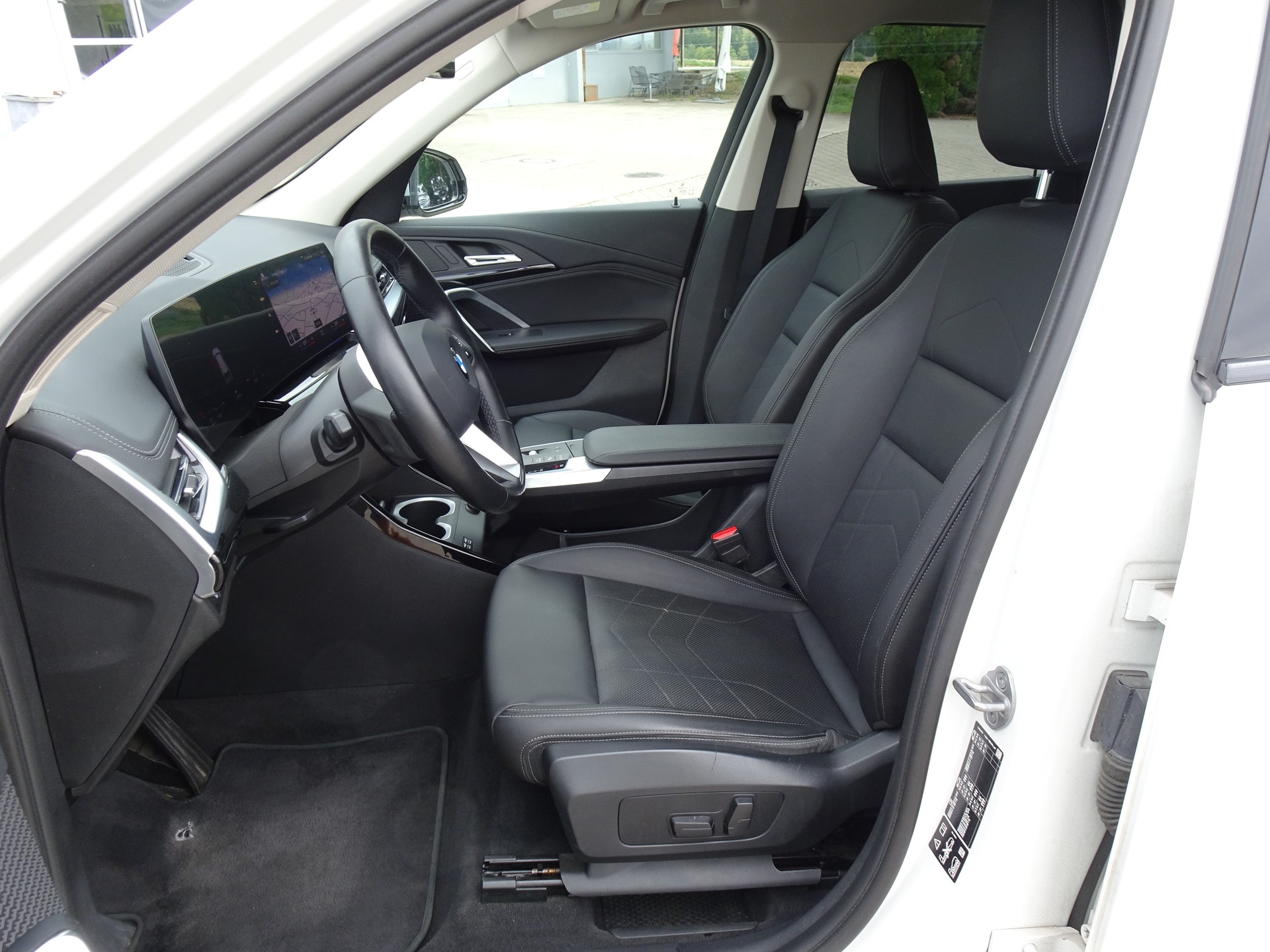 BMW X1 xDrive 23d 48V xLine-image-10