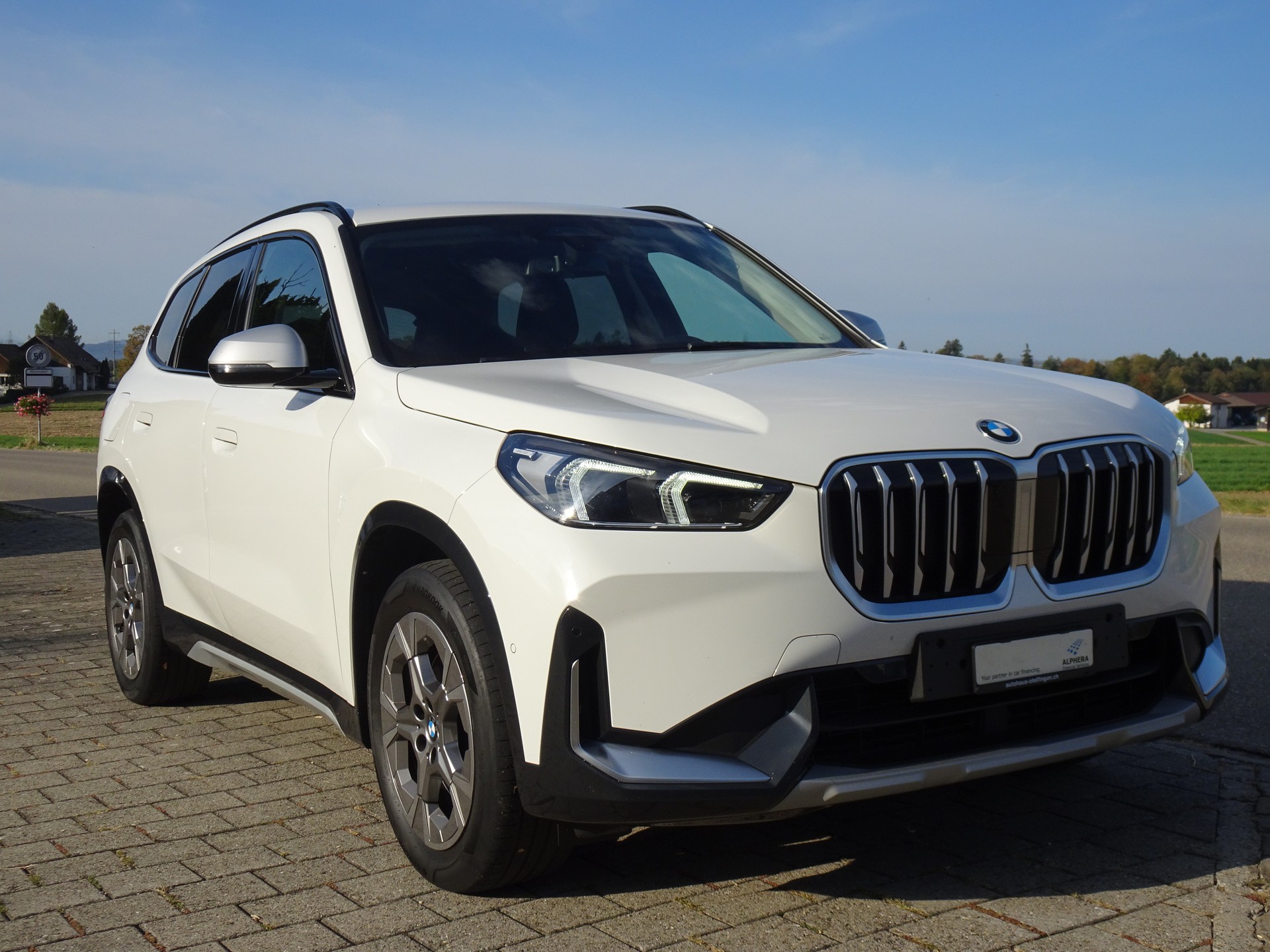 BMW X1 xDrive 23d 48V xLine-image-5