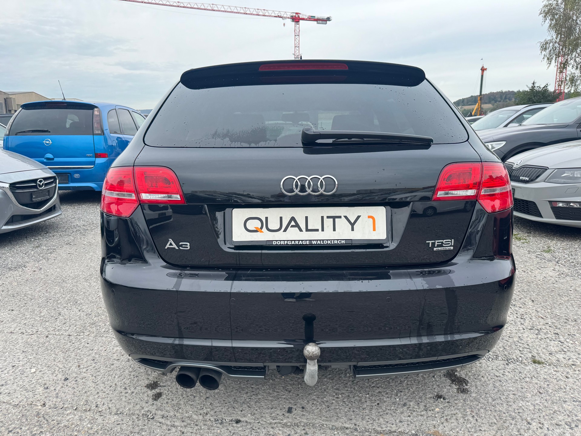 AUDI A3 Sportback 2.0 TFSI Ambiente quattro S-tronic-image-5