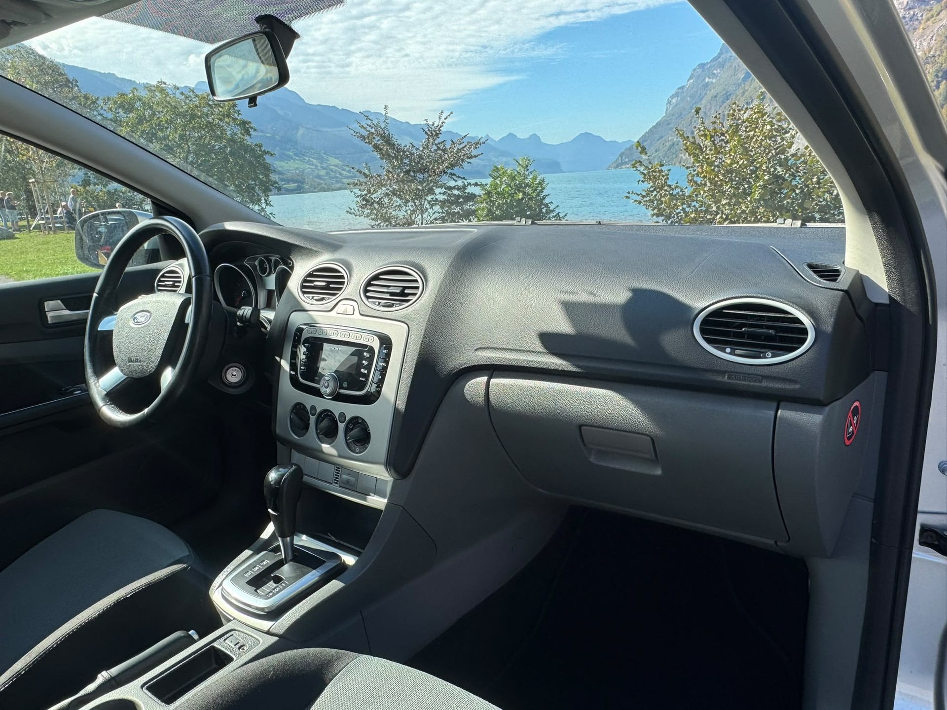 FORD Focus 2.0i Carving Automatic-image-14