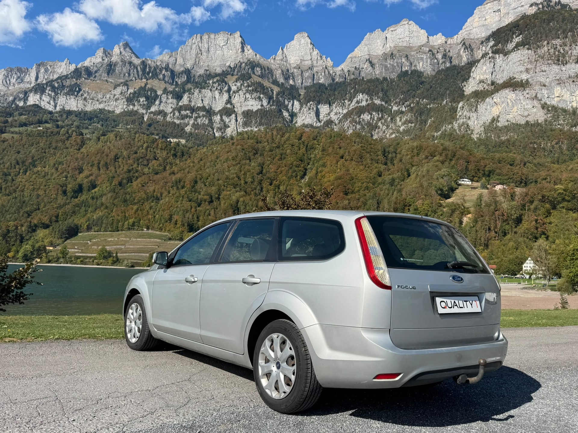 FORD Focus 2.0i Carving Automatic-image-6