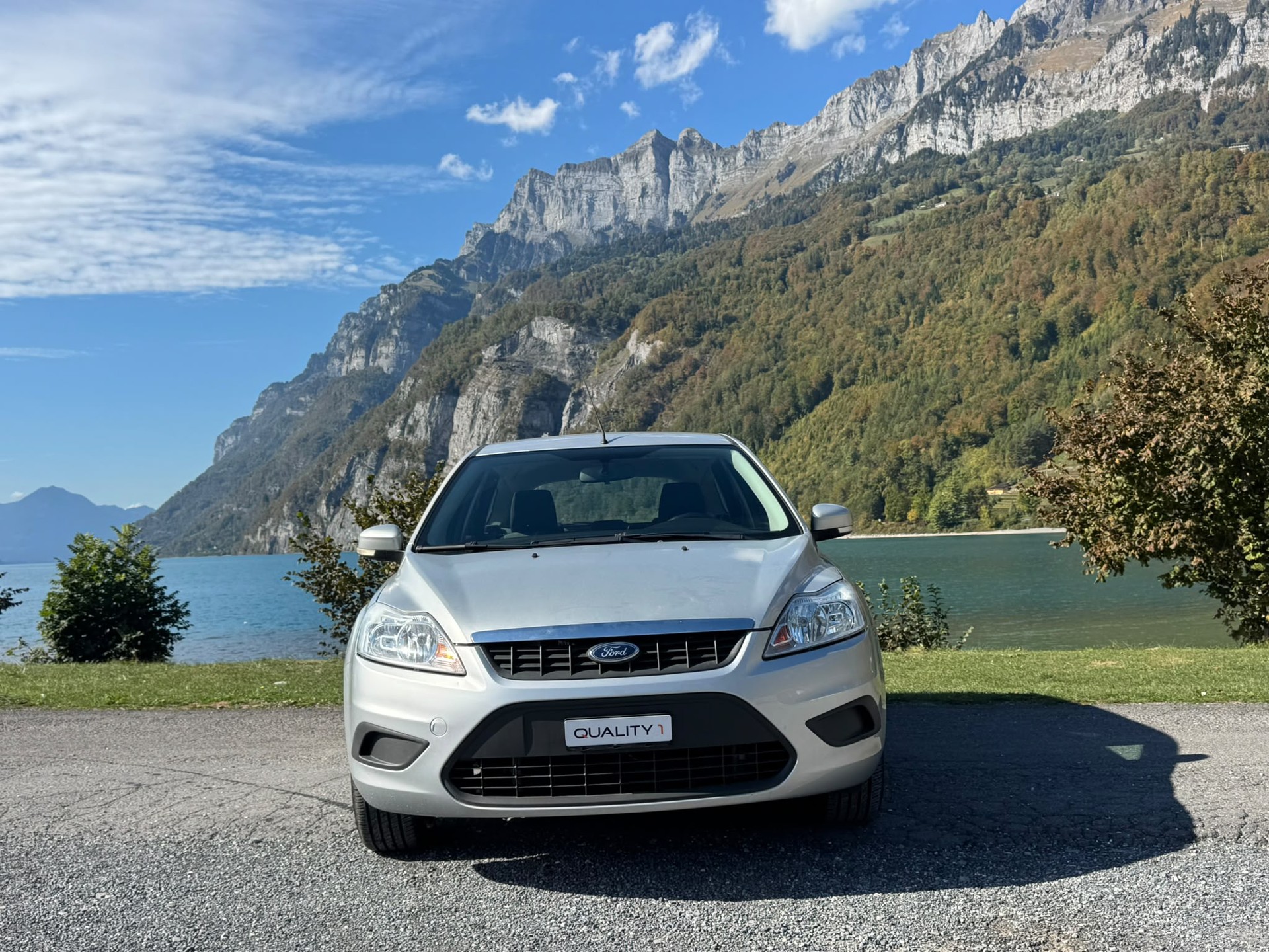 FORD Focus 2.0i Carving Automatic-image-1