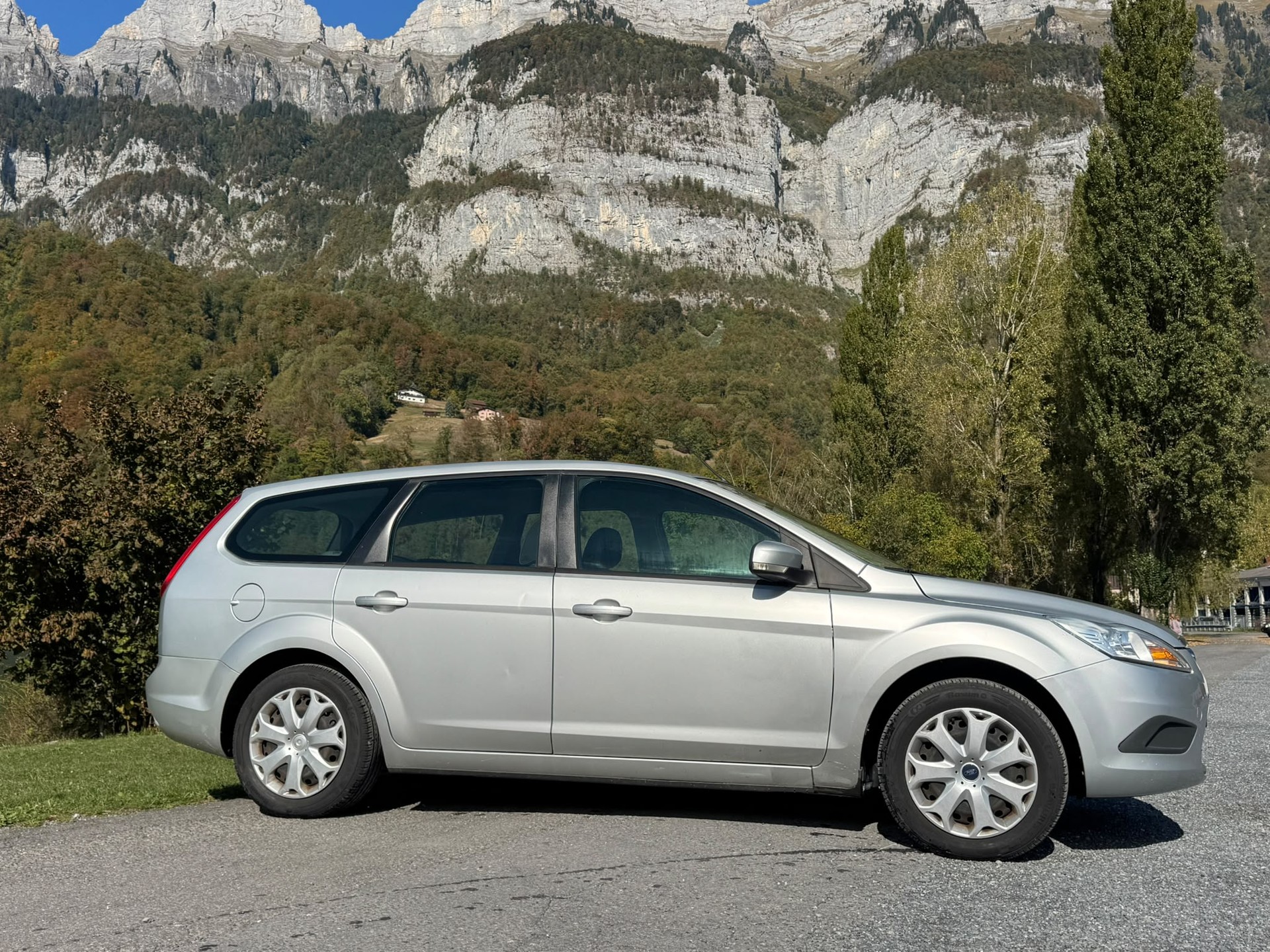FORD Focus 2.0i Carving Automatic-image-4