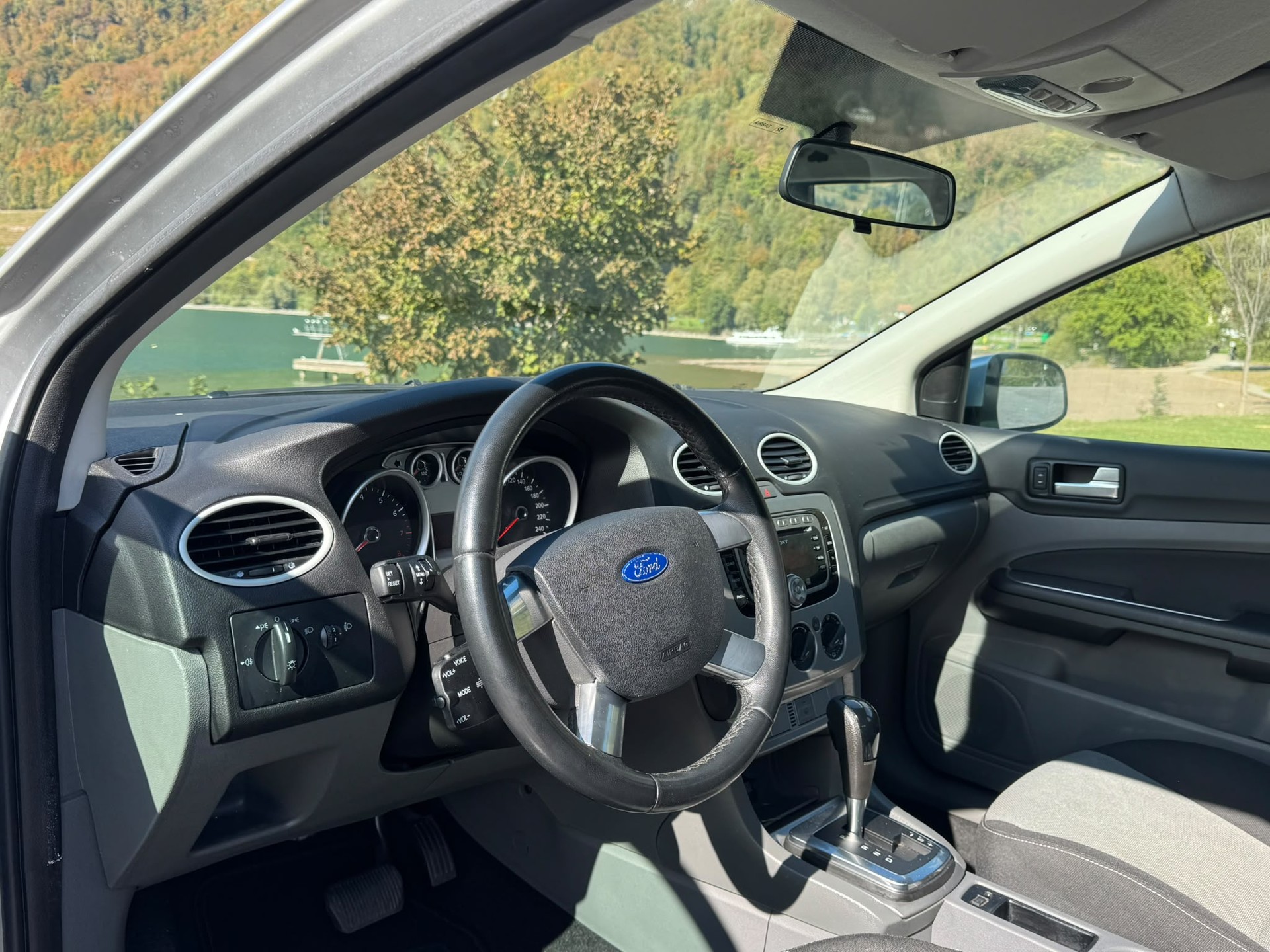 FORD Focus 2.0i Carving Automatic-image-17