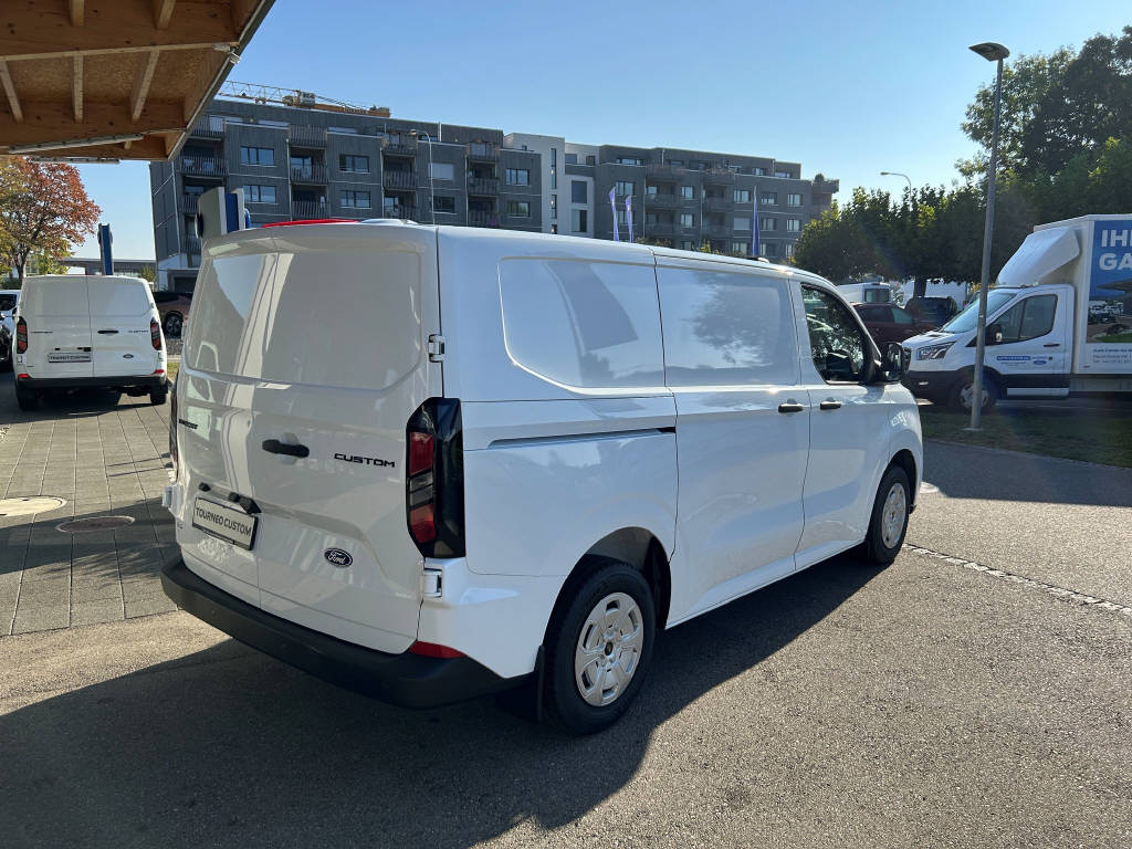 FORD Transit Custom Van 320 L1 2.5 Duratec 233 Trend PHEV-image-3