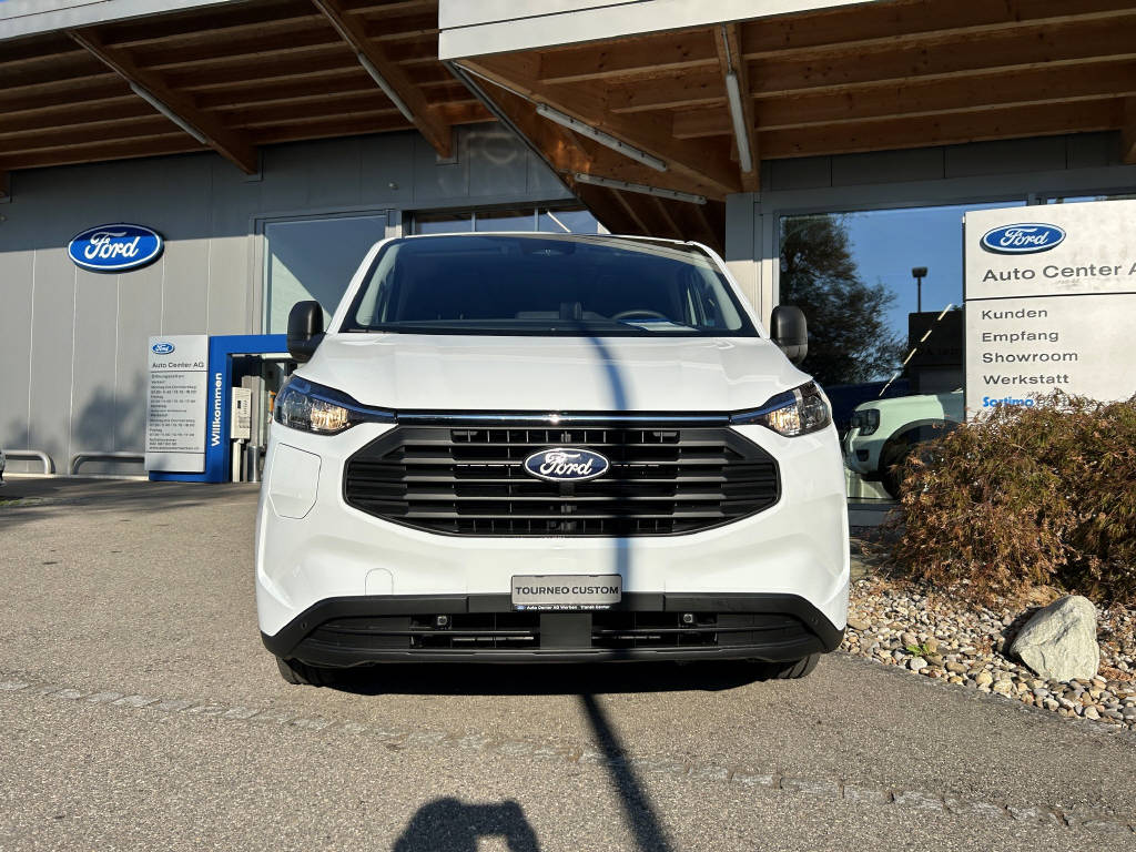 FORD Transit Custom Van 320 L1 2.5 Duratec 233 Trend PHEV-image-14