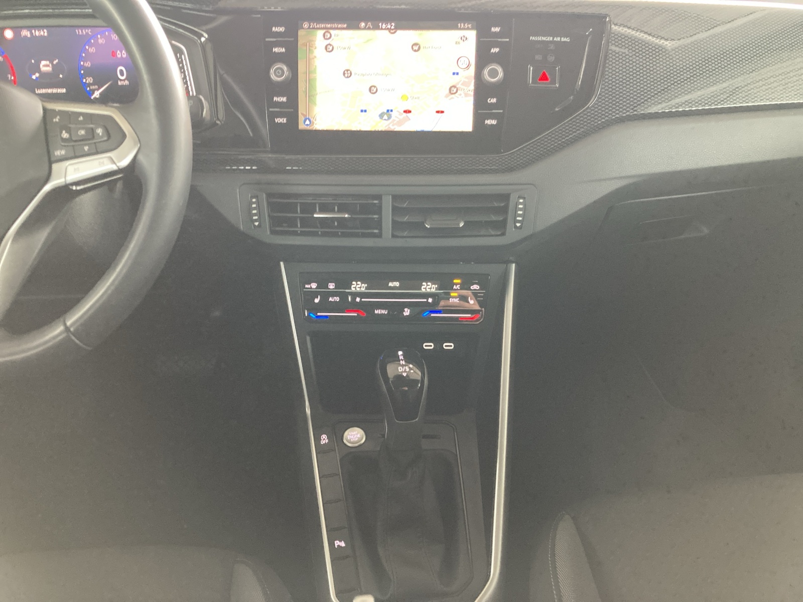 VW Taigo 1.0 TSI Life DSG-image-10