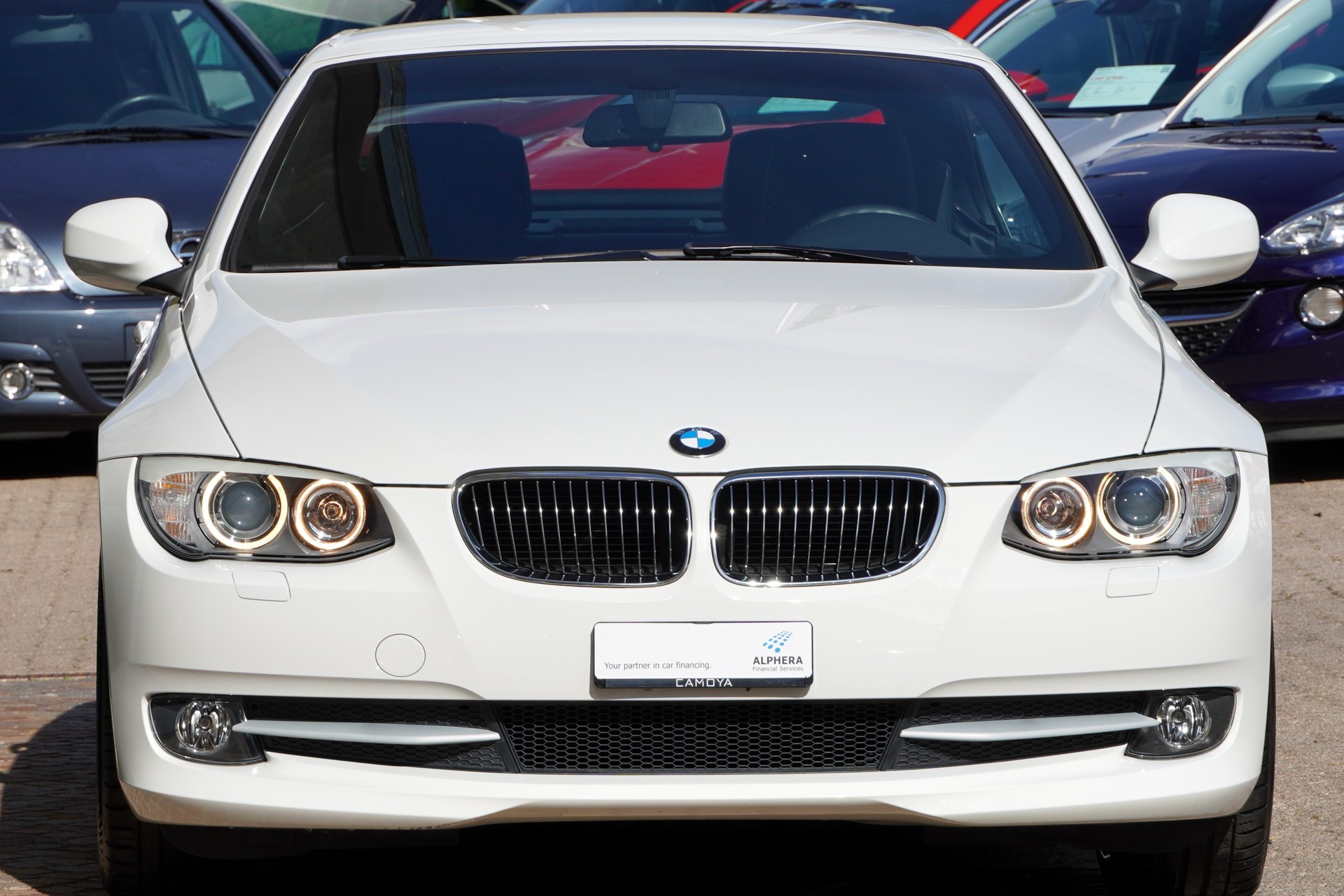 BMW 325i Cabriolet-image-2