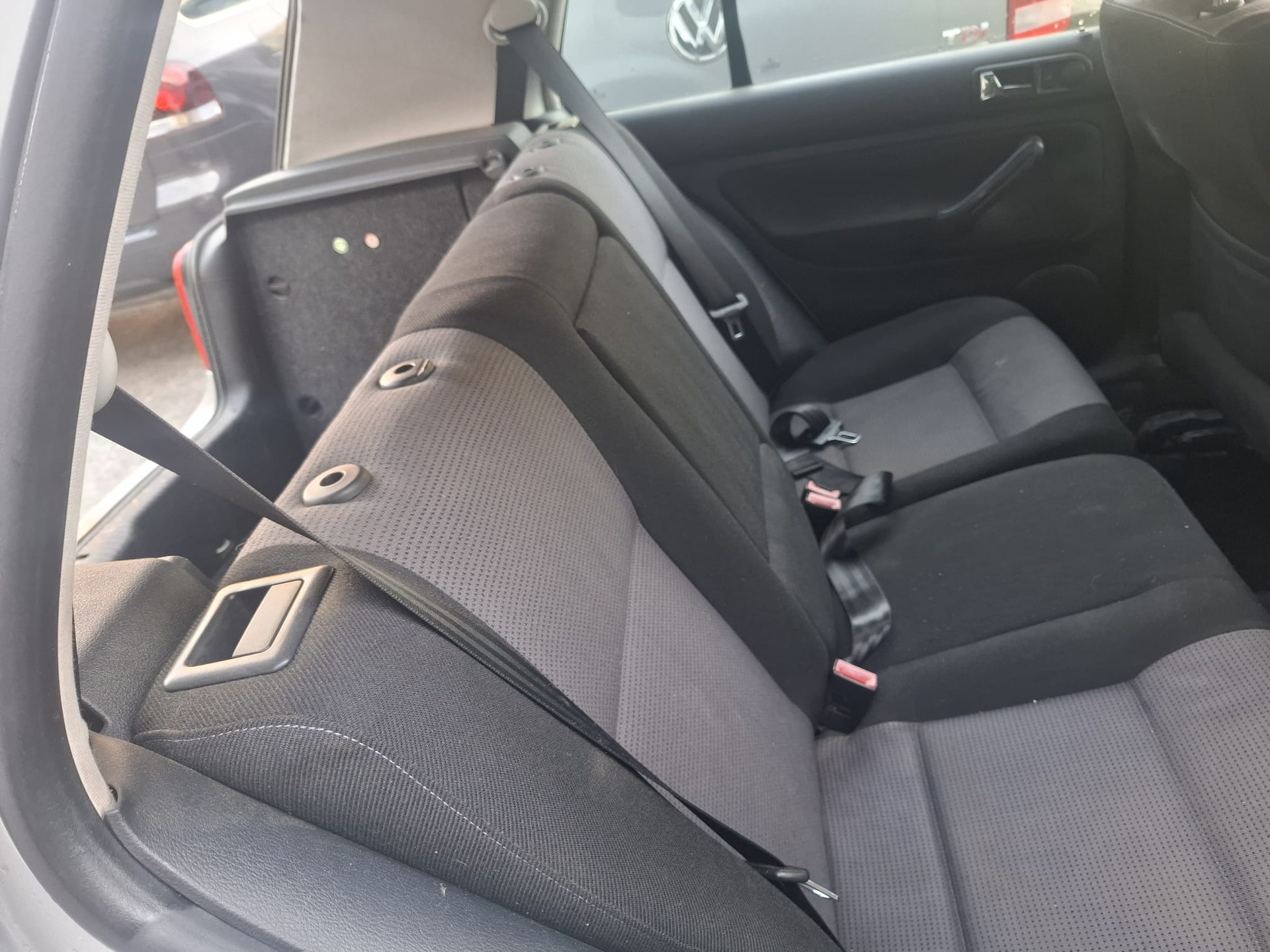 VW Golf 1.6 16V Trendline-image-14
