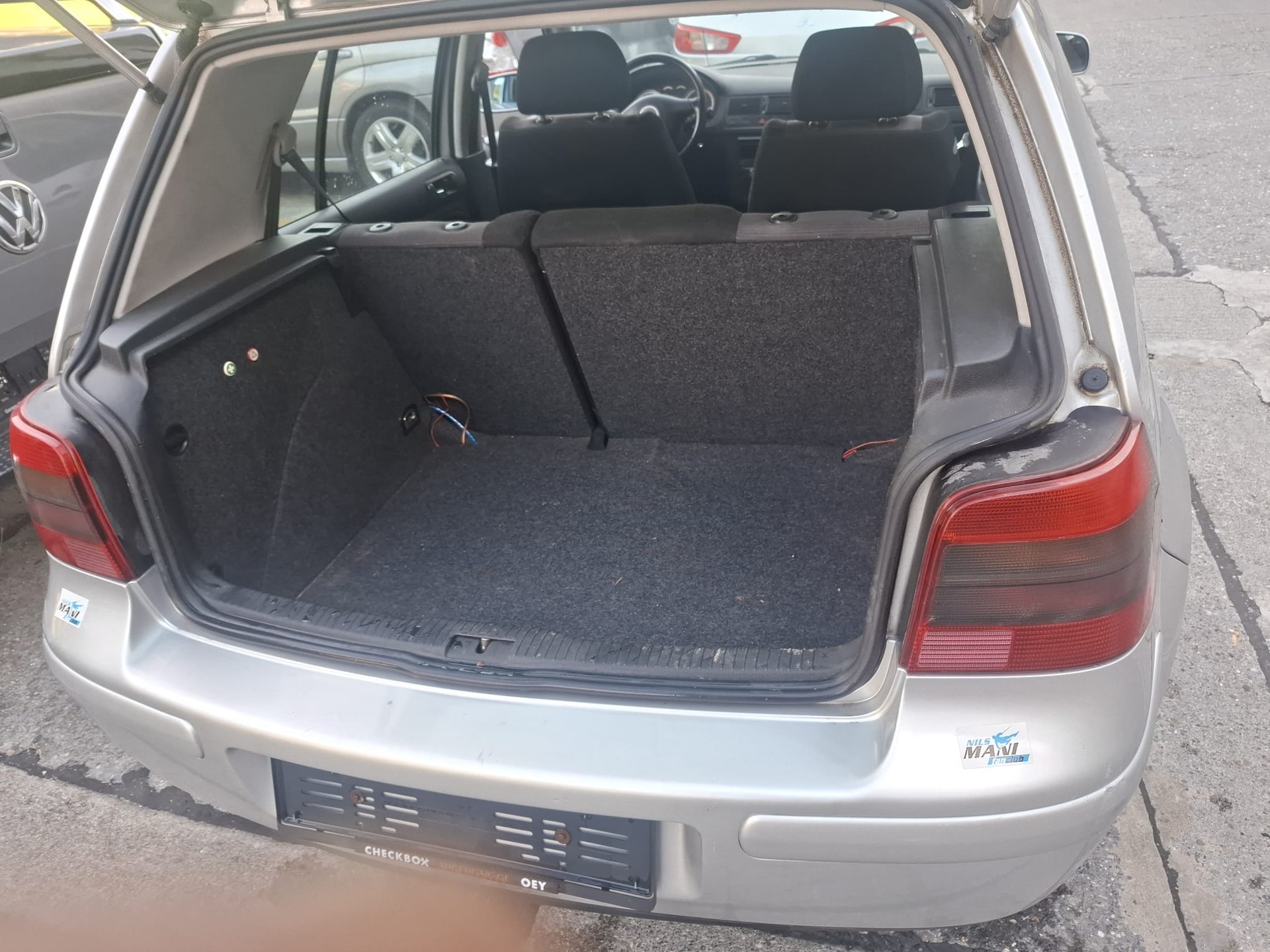 VW Golf 1.6 16V Trendline-image-10