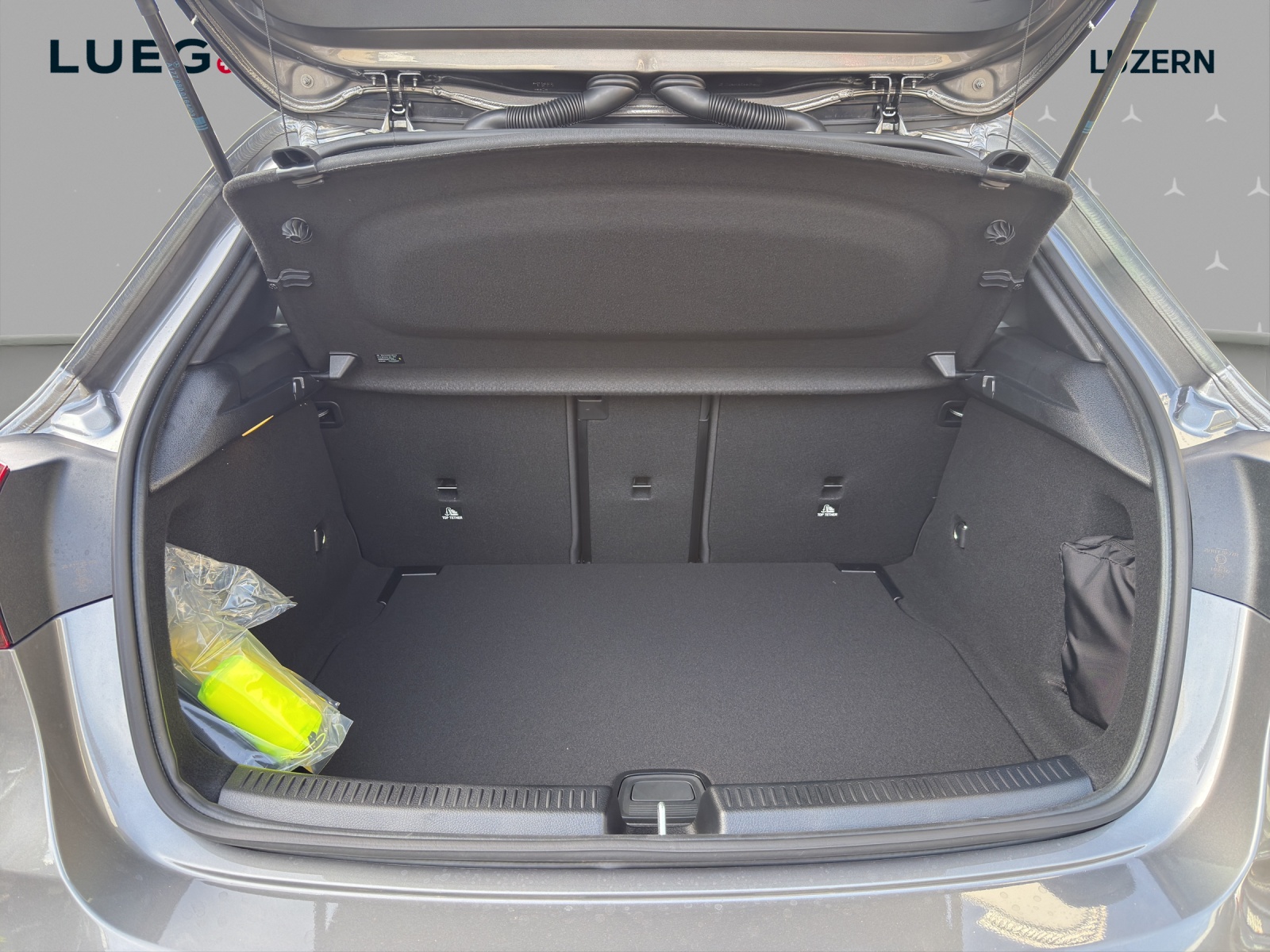 MERCEDES-BENZ A 200 Night Star 7G-DCT-image-14