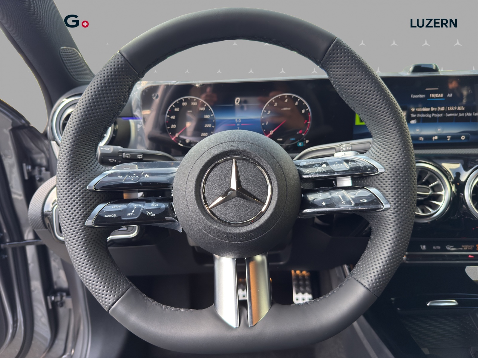 MERCEDES-BENZ A 200 Night Star 7G-DCT-image-9