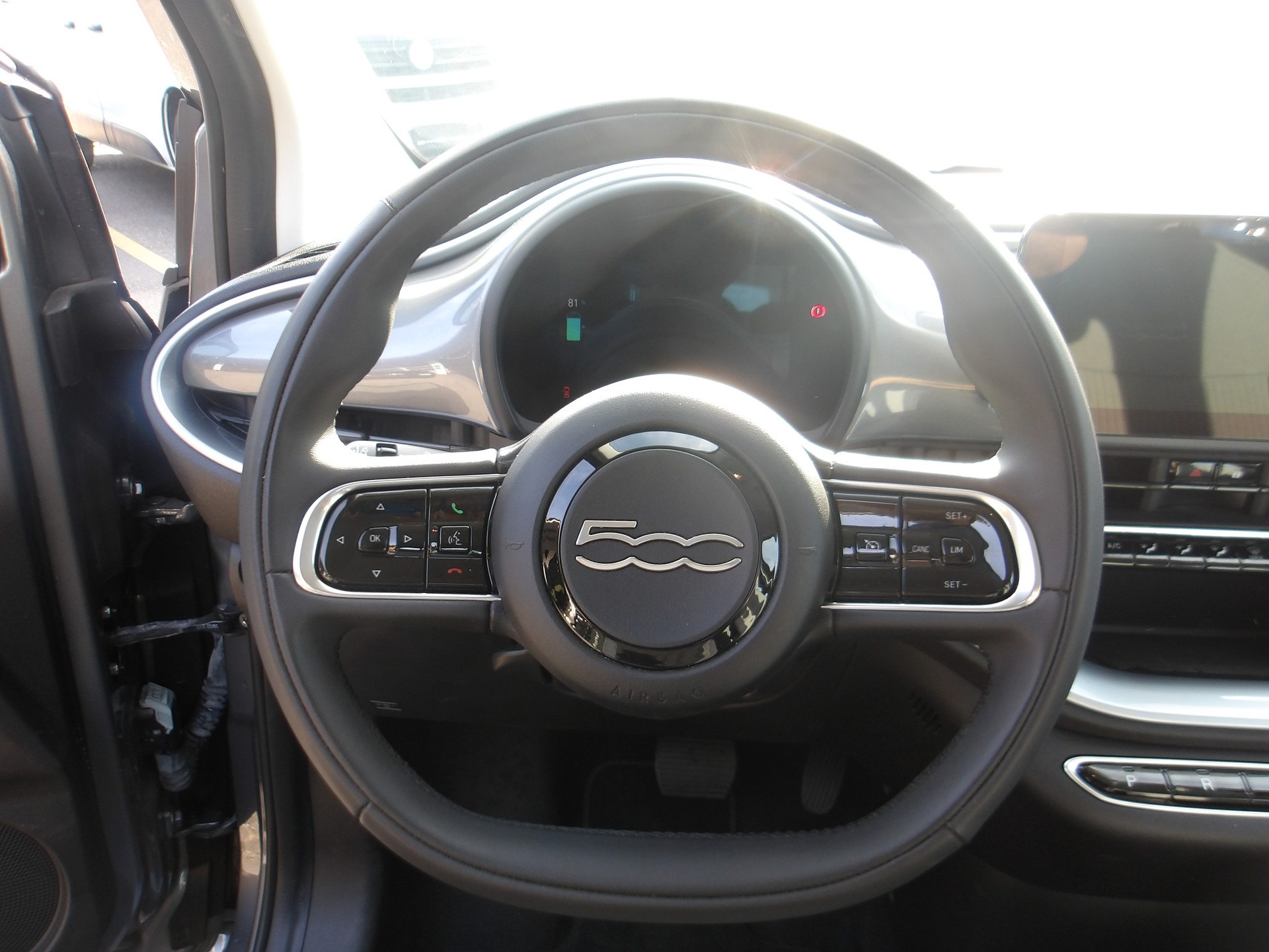 FIAT 500 electric 87 kW Icon-image-11