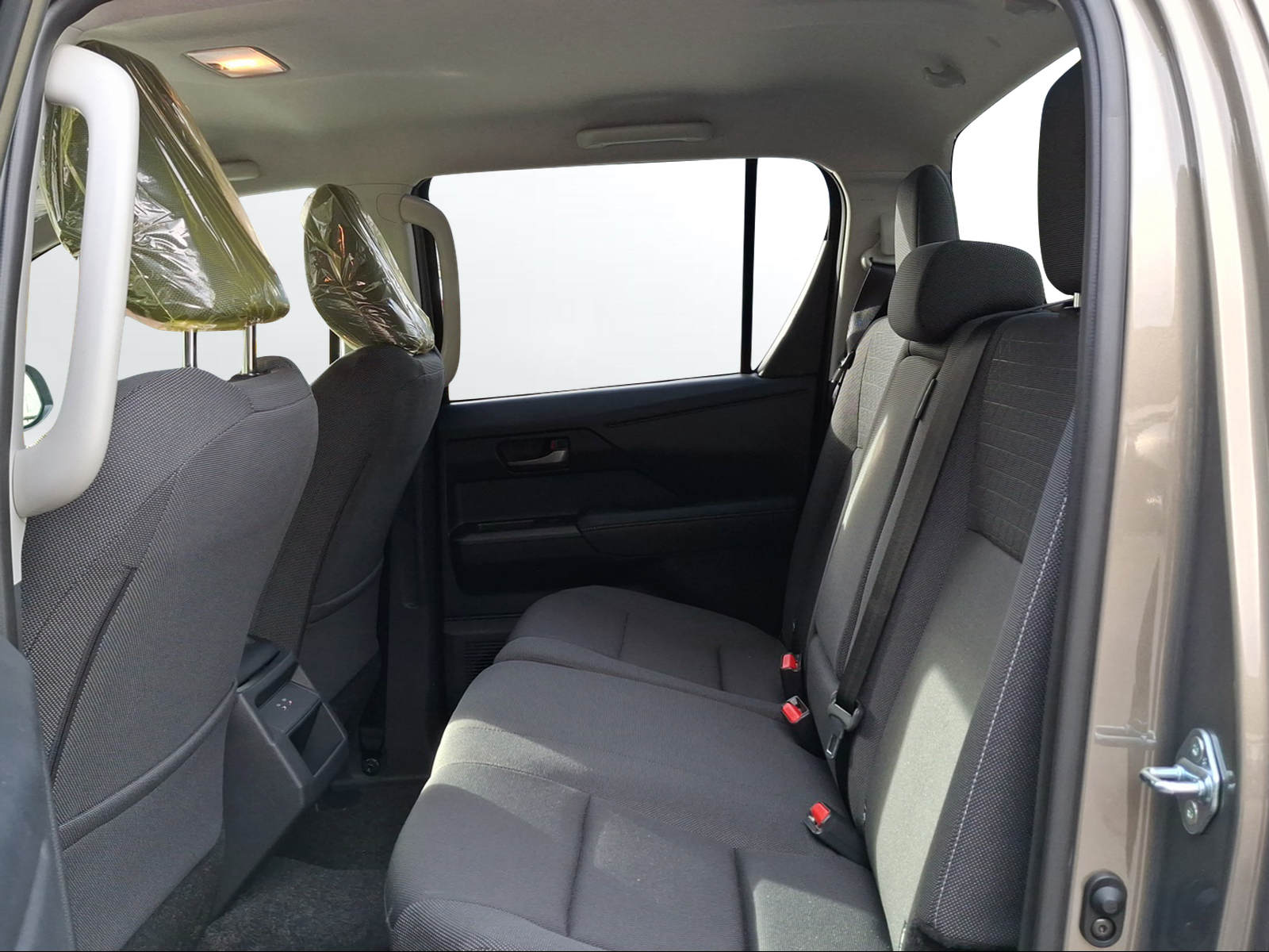 TOYOTA Hilux 2.8d MHEV Advanced Double Cab 4x4-image-12