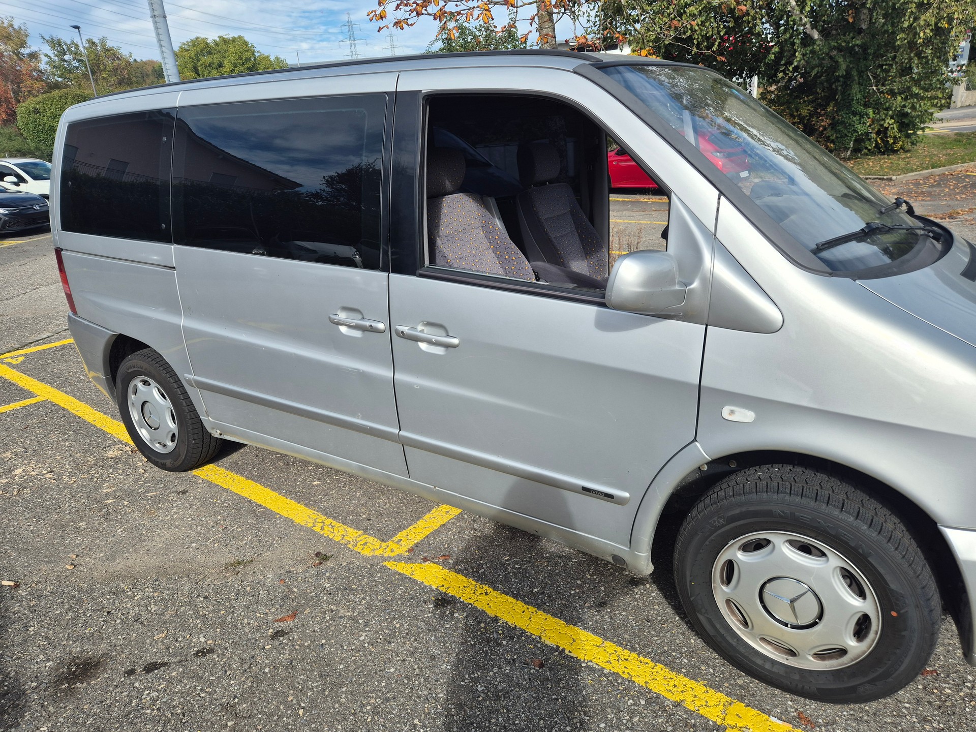 MERCEDES-BENZ V 220 CDI Trend-image-1