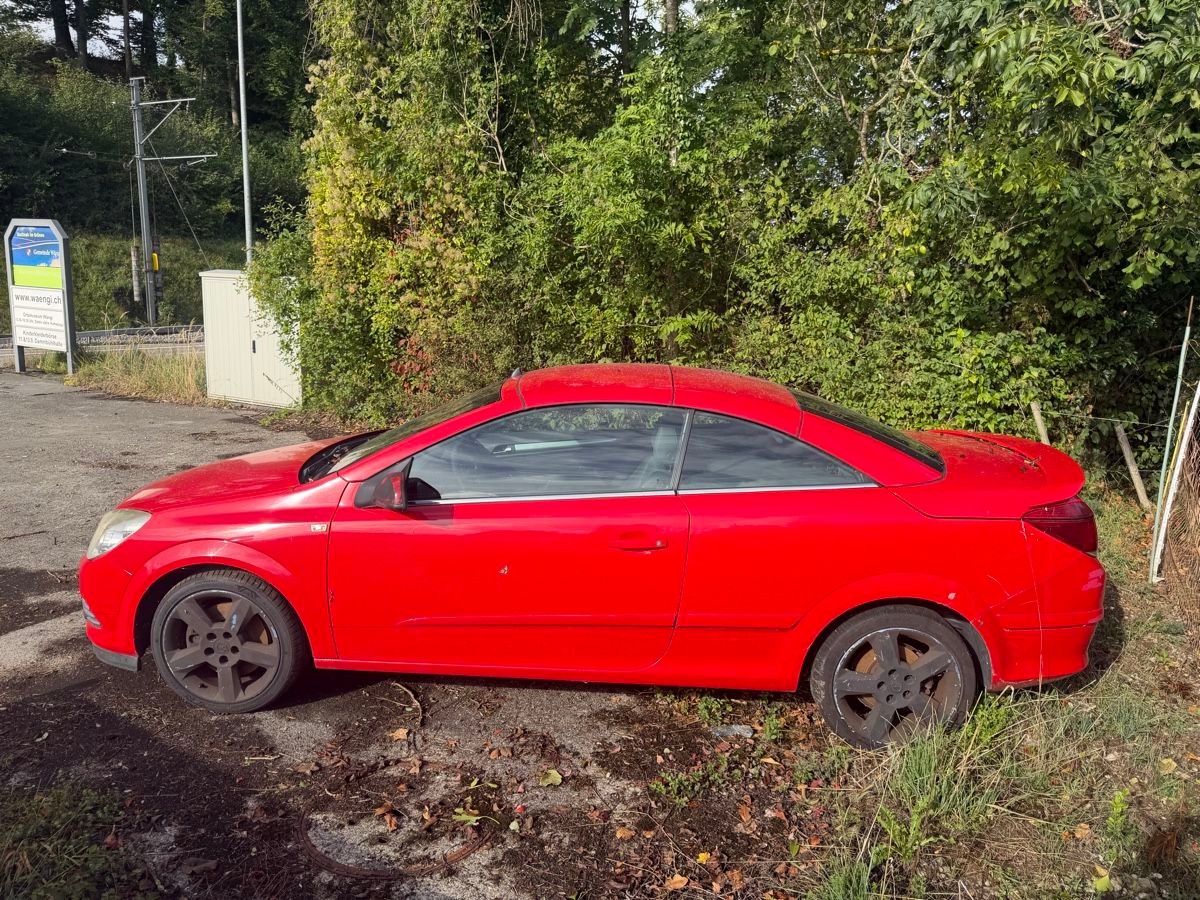 OPEL Astra TT 1.9 CDTi 16V Cosmo-image-5