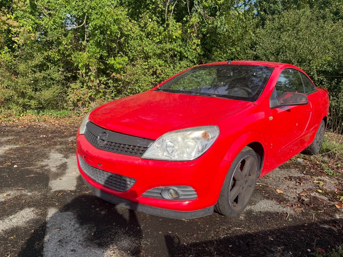 OPEL Astra TT 1.9 CDTi 16V Cosmo-image-0
