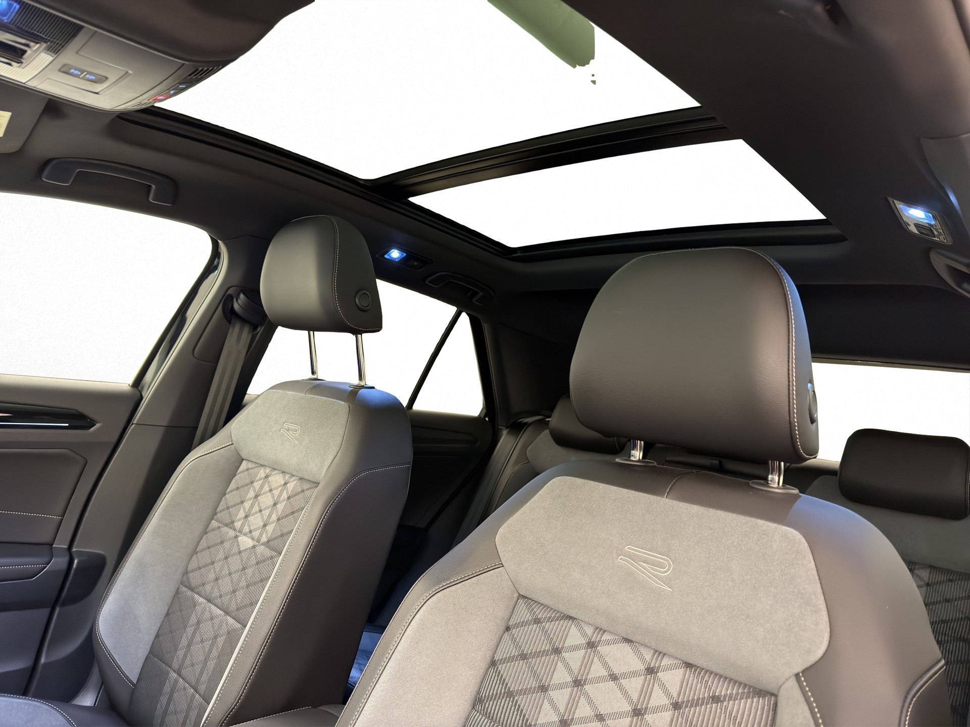VW T-Roc 2.0 TSI R-Line DSG 4motion-image-14