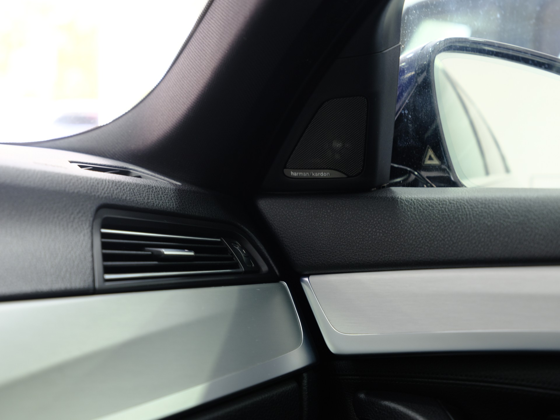 BMW M550d xDrive Steptronic *360° Kamera* *Memory Sitze*-image-17