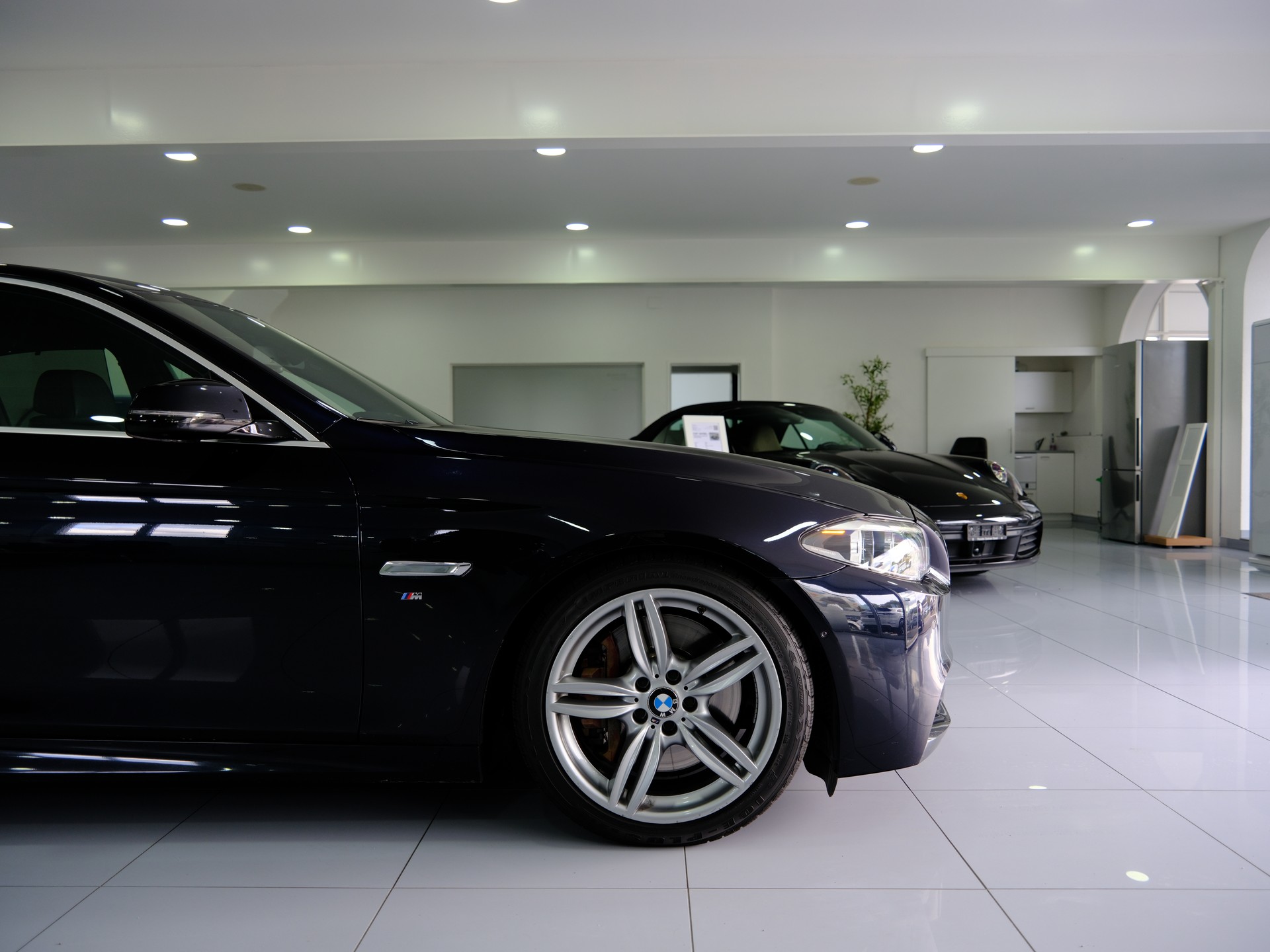 BMW M550d xDrive Steptronic *360° Kamera* *Memory Sitze*-image-8