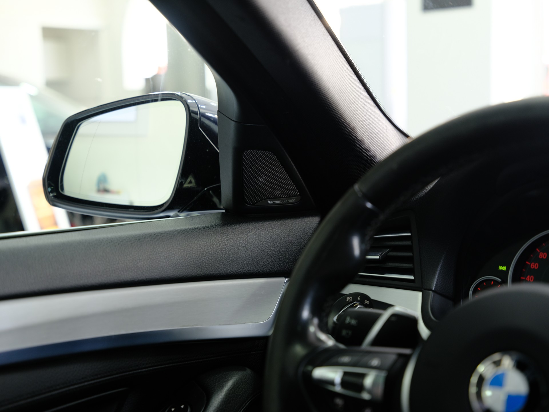 BMW M550d xDrive Steptronic *360° Kamera* *Memory Sitze*-image-16
