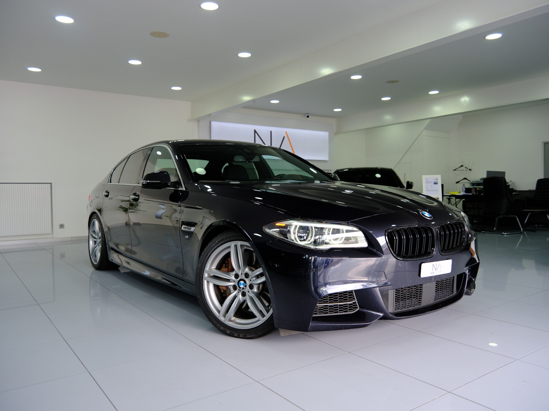 BMW M550d xDrive Steptronic *360° Kamera* *Memory Sitze*-image-0