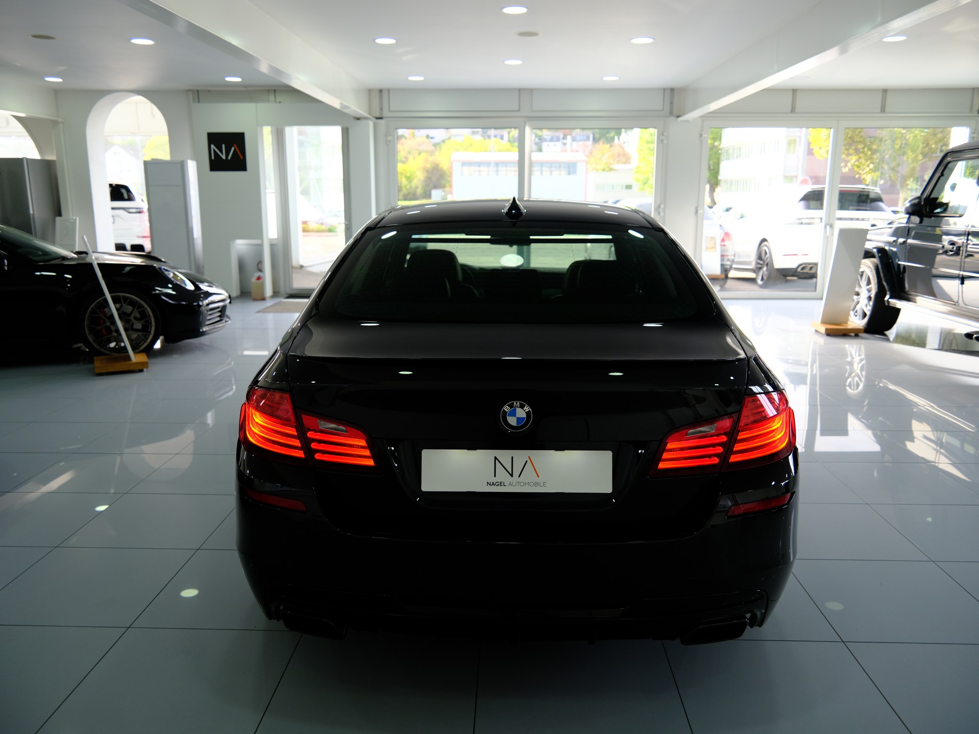 BMW M550d xDrive Steptronic *360° Kamera* *Memory Sitze*-image-6