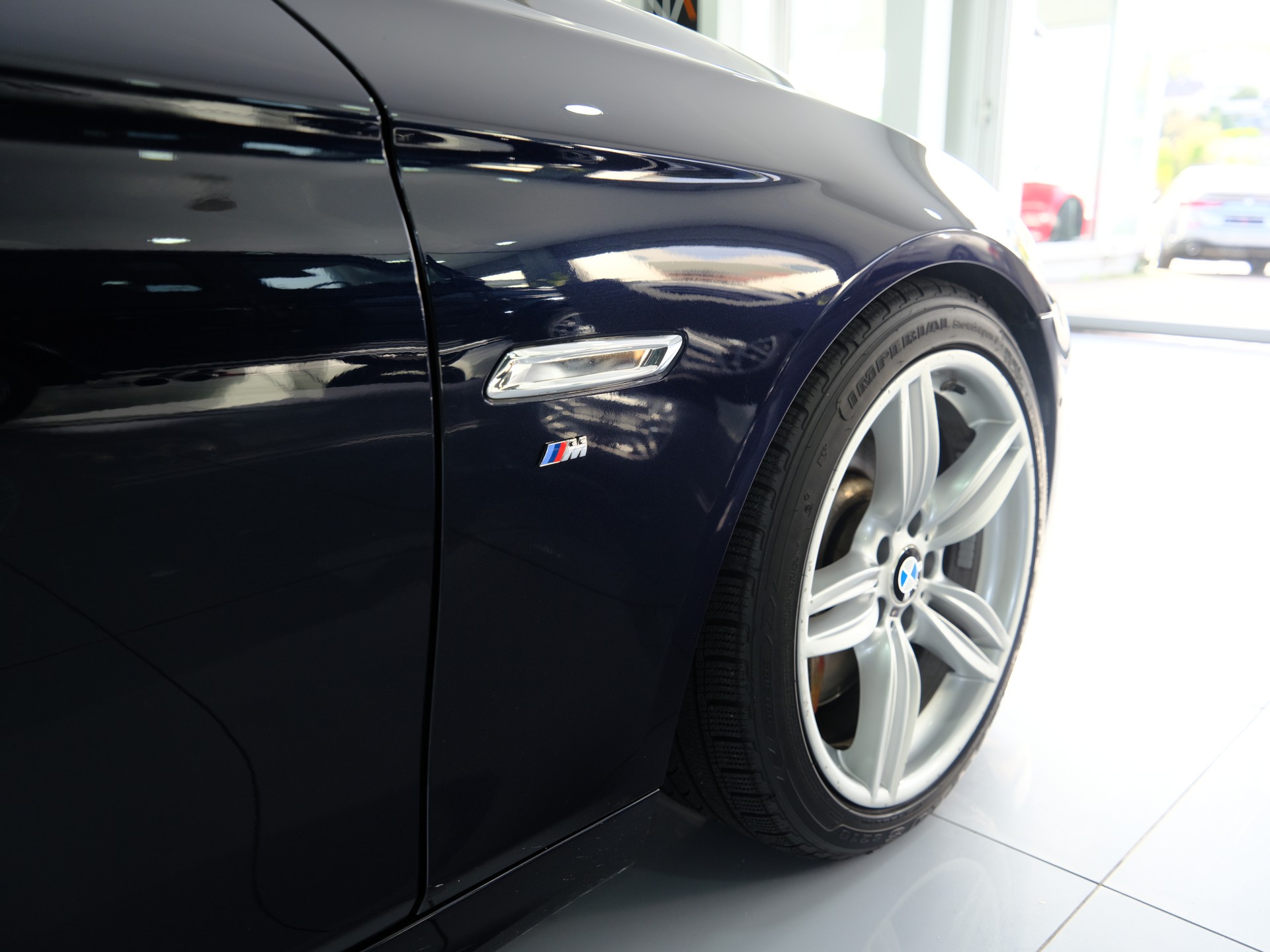 BMW M550d xDrive Steptronic *360° Kamera* *Memory Sitze*-image-9