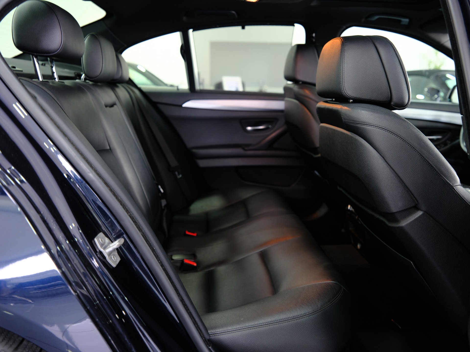 BMW M550d xDrive Steptronic *360° Kamera* *Memory Sitze*-image-23