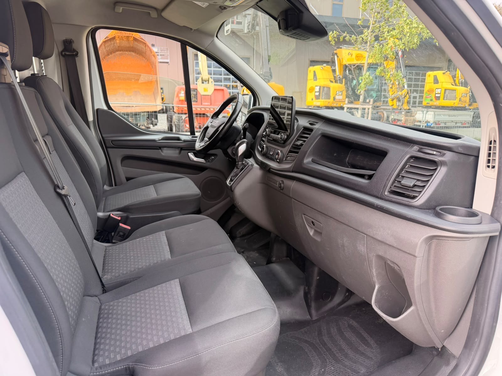 FORD Transit Custom Van 300 L1H1-image-13