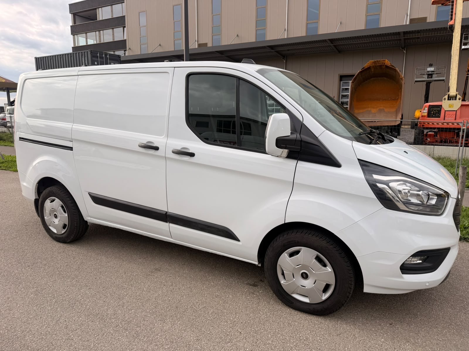 FORD Transit Custom Van 300 L1H1-image-3