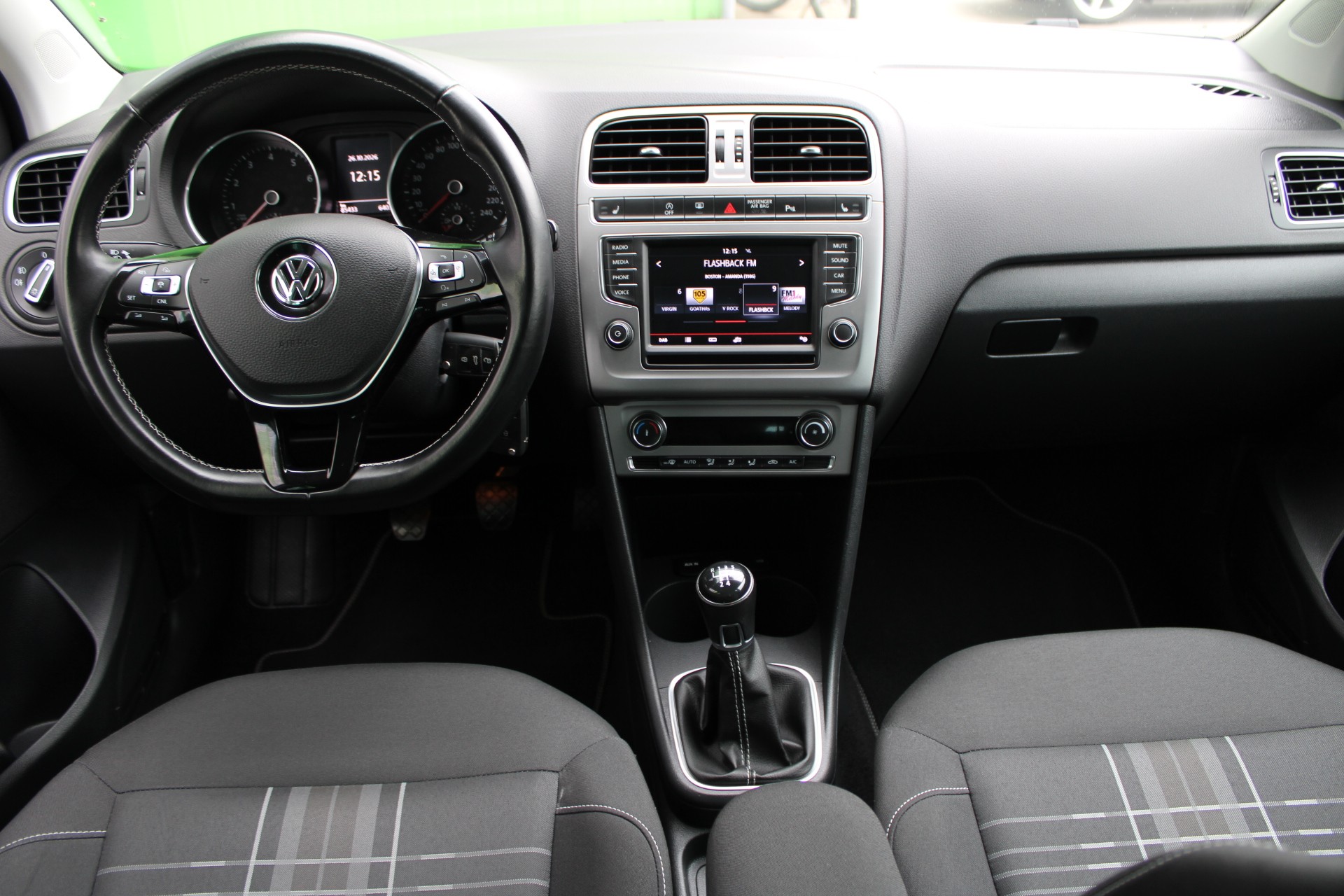 VW Polo 1.2 TSI BMT Lounge-image-8