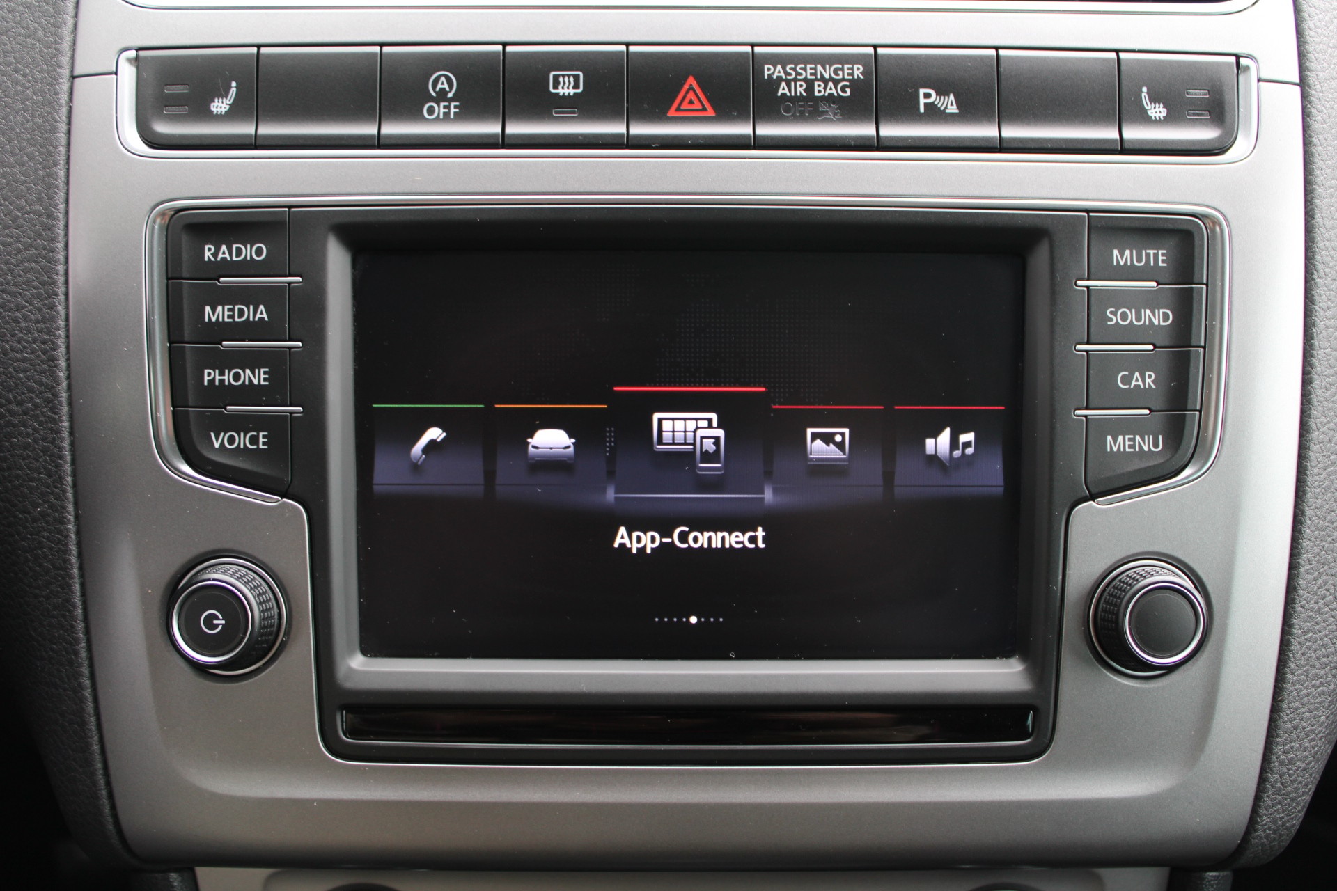 VW Polo 1.2 TSI BMT Lounge-image-10