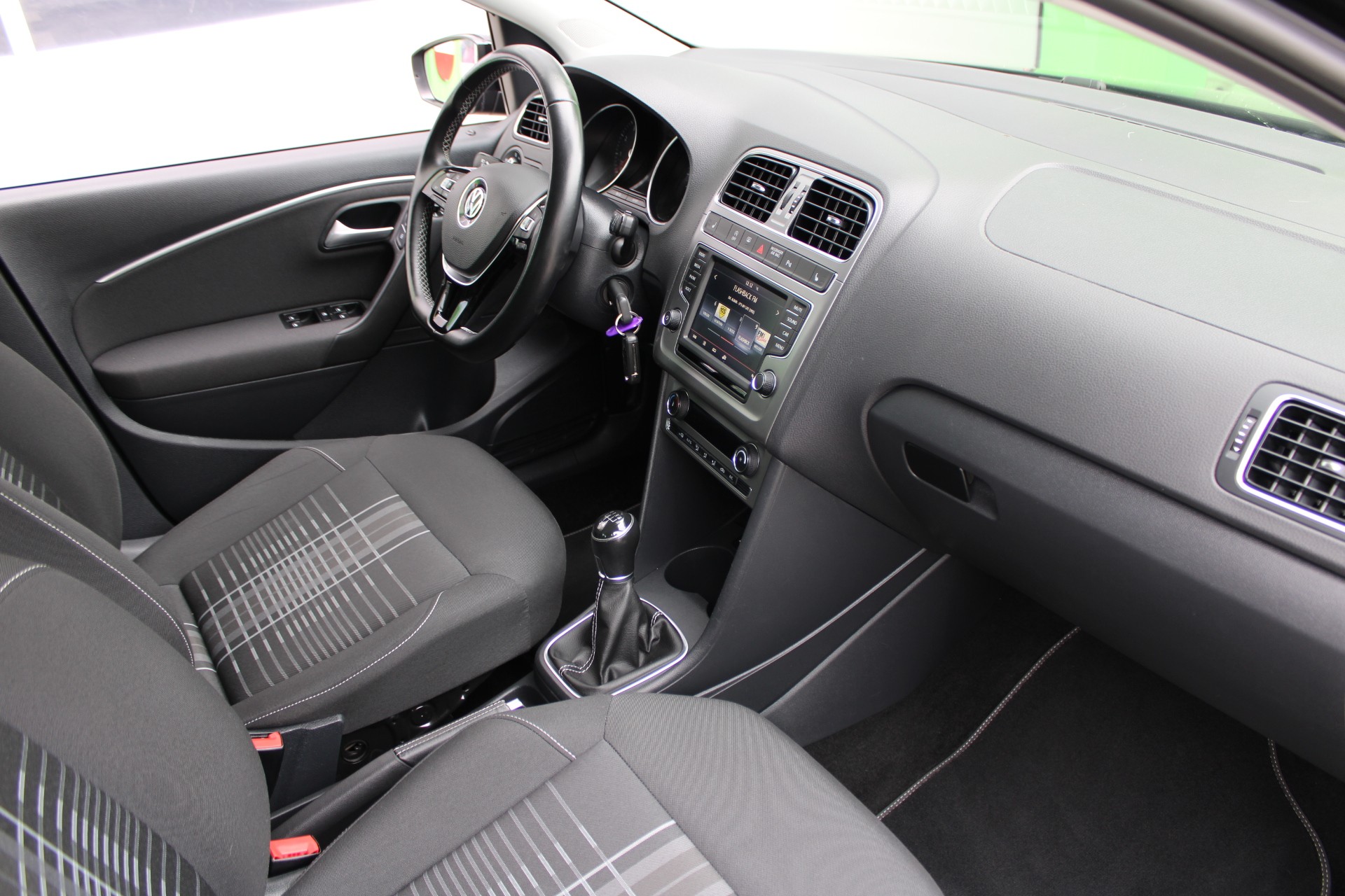 VW Polo 1.2 TSI BMT Lounge-image-5