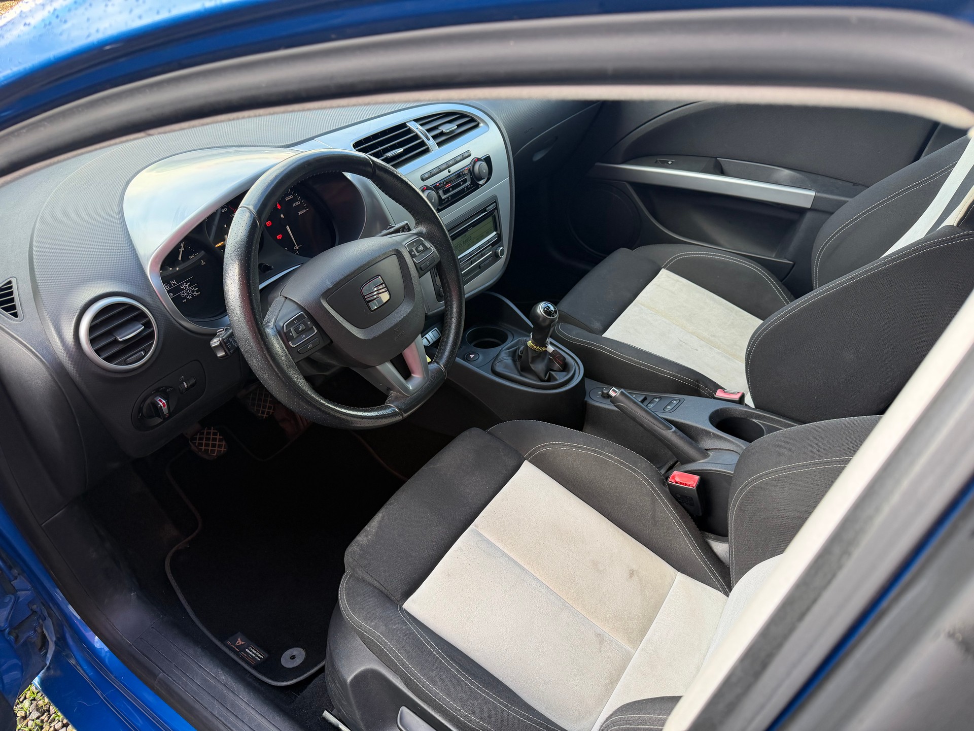 SEAT Limousine-image-7