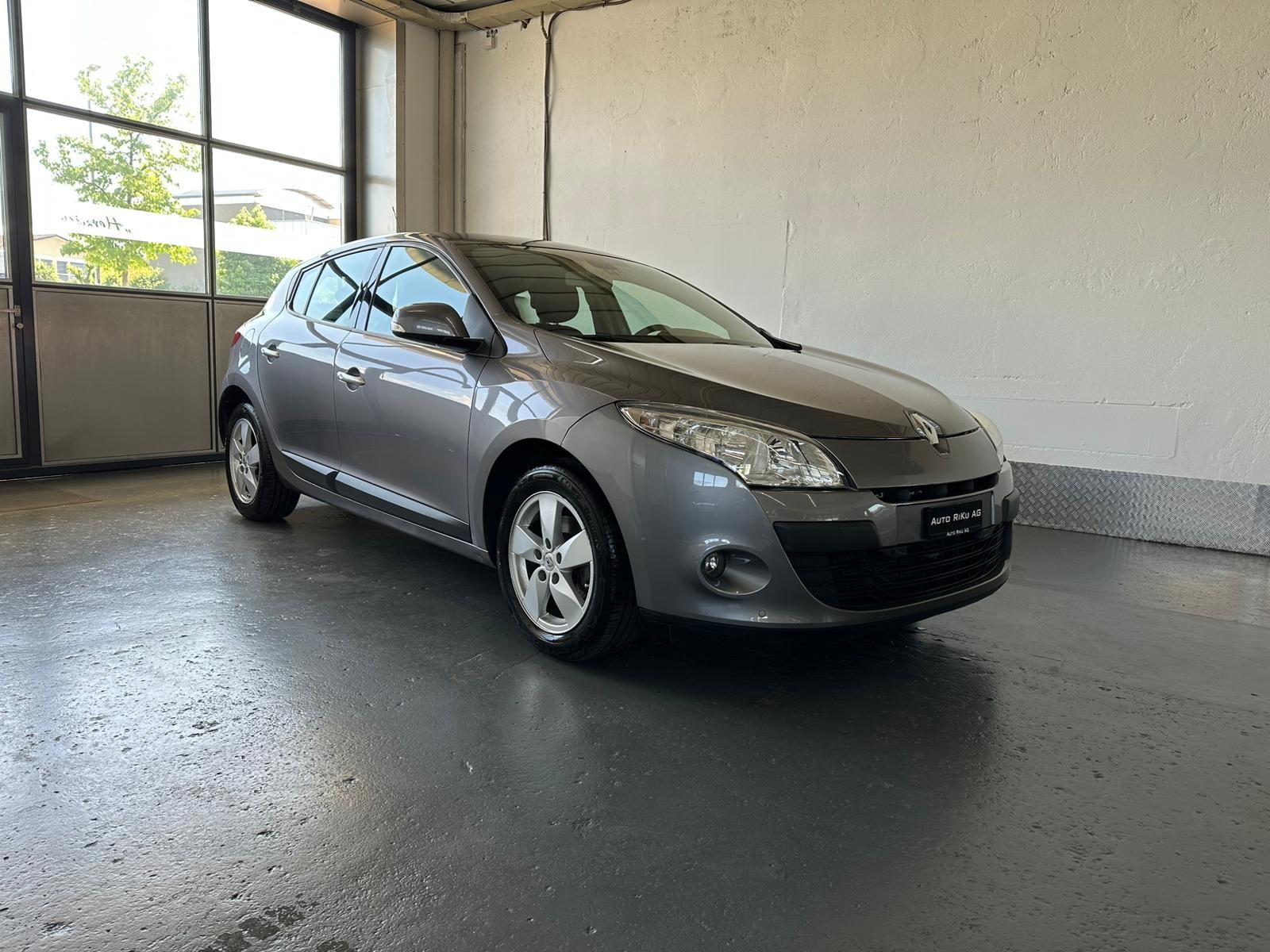 RENAULT Mégane 2.0 16V Dynamique CVT-image-1