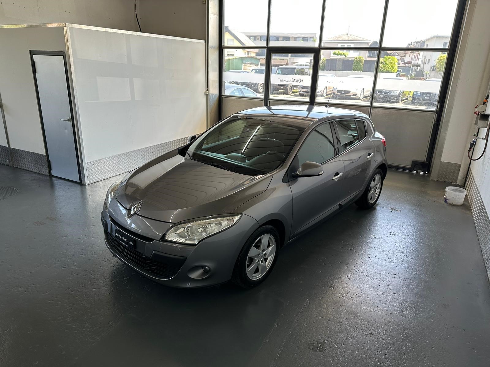 RENAULT Mégane 2.0 16V Dynamique CVT-image-3