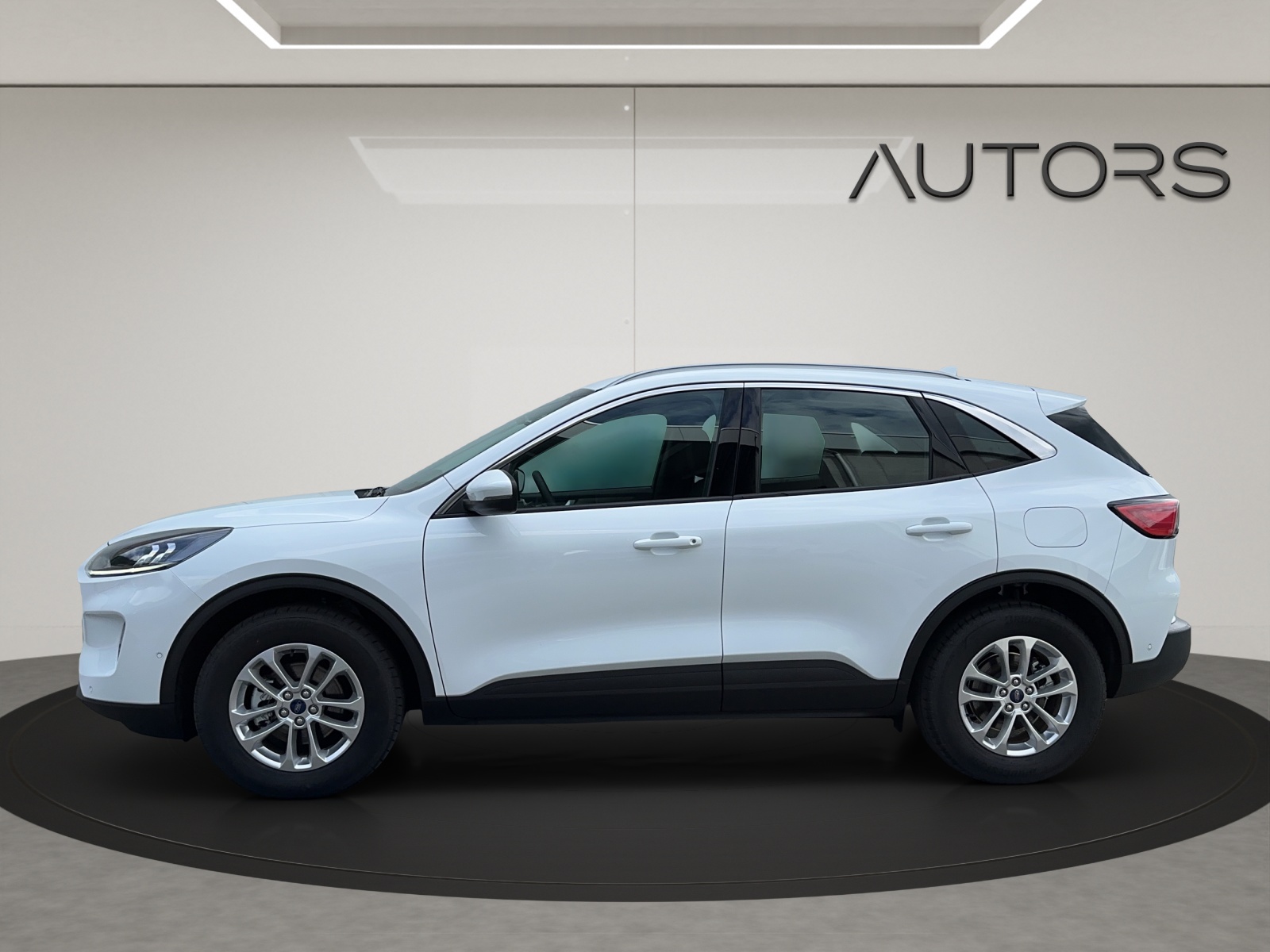 FORD Kuga 2.5 FHEV Titanium 4WD-image-3