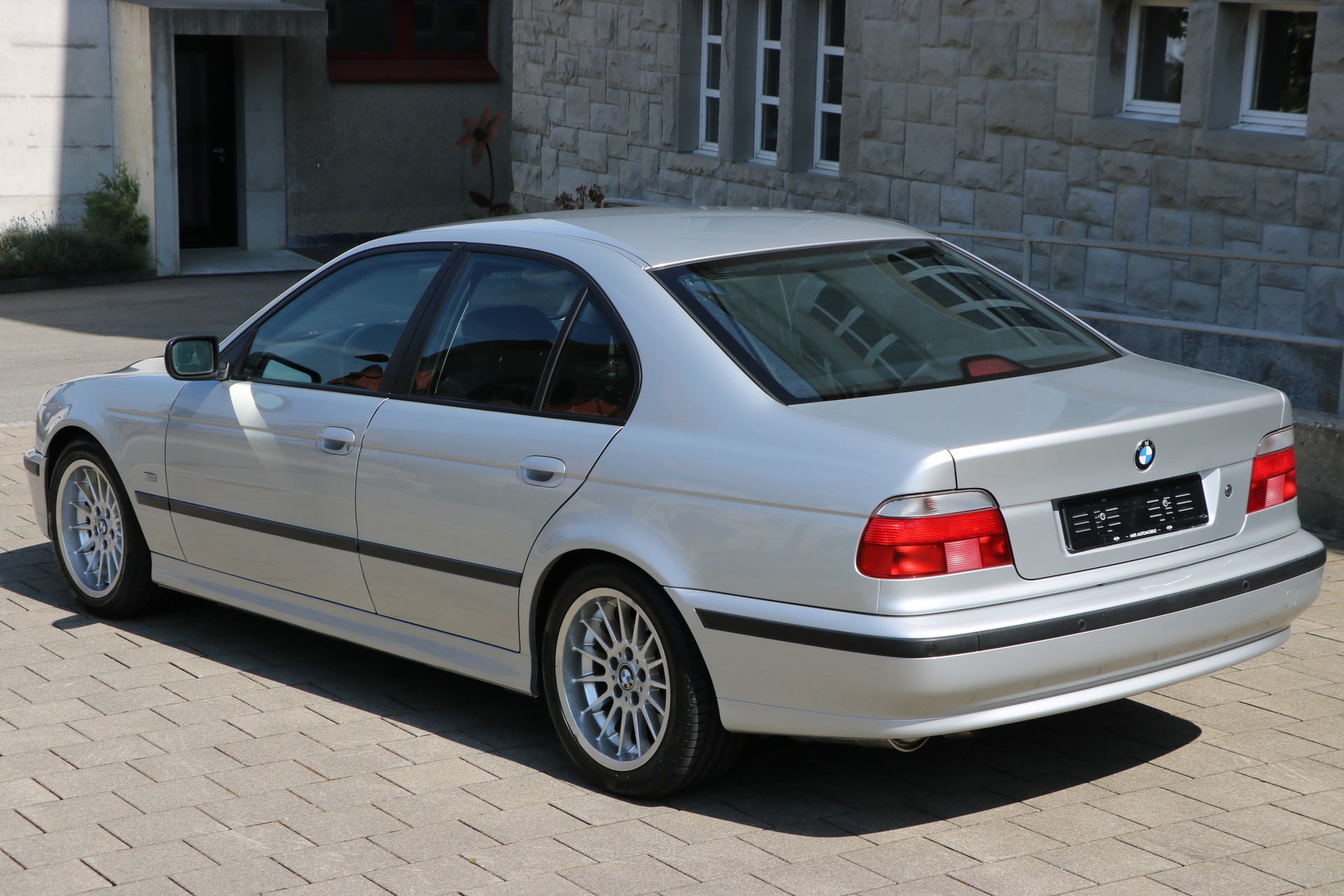 BMW 540i-image-4