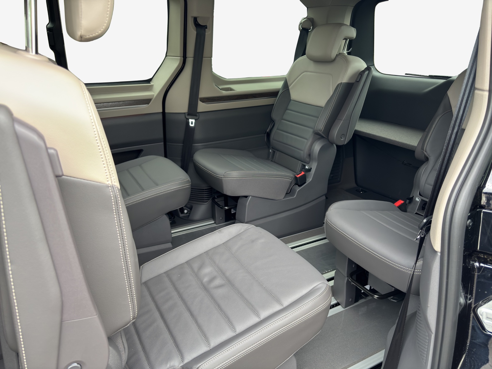 VW Multivan 2.0 TDI Style Liberty DSG-image-11