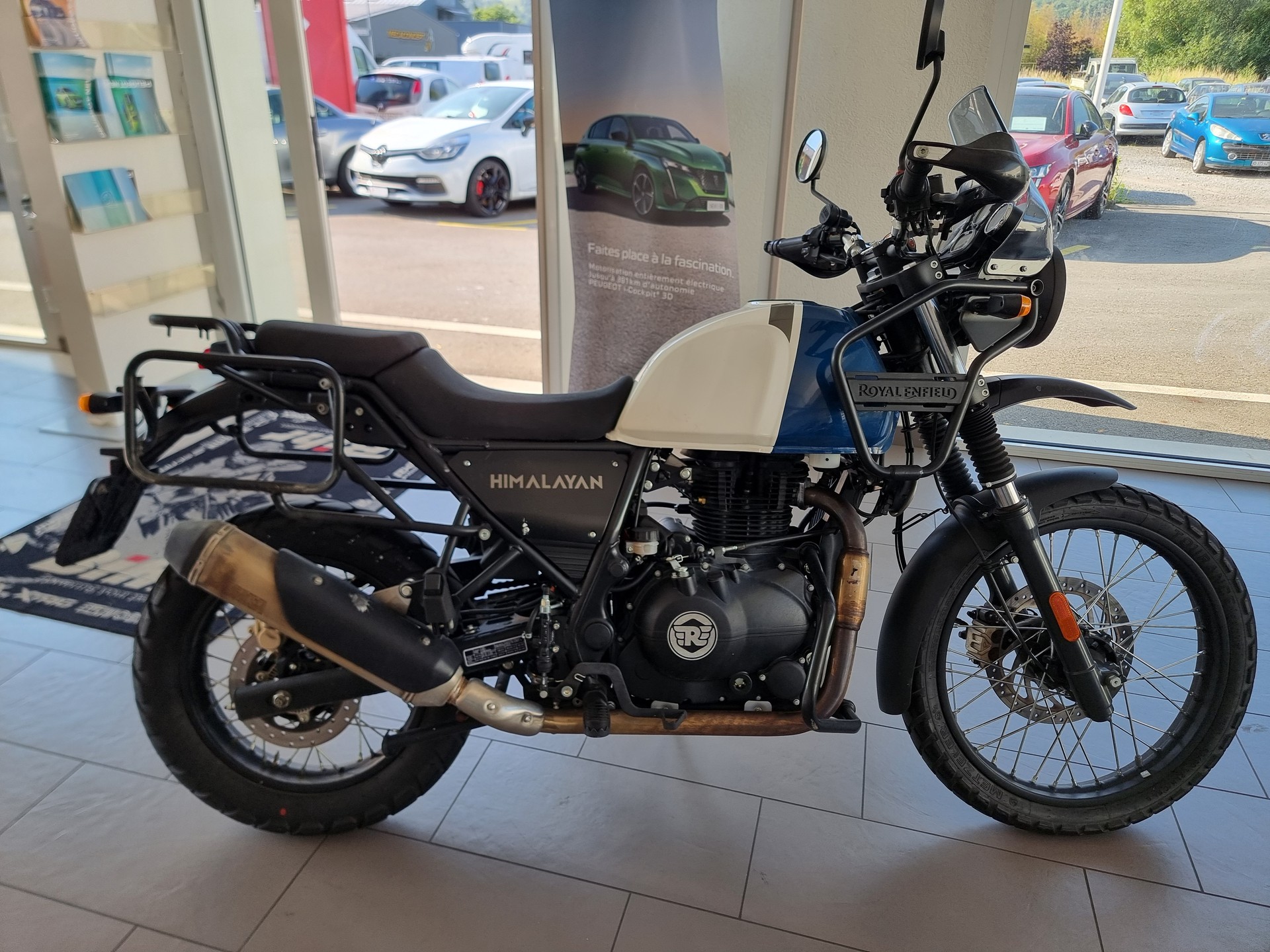 ROYAL ENFIELD Himalayan