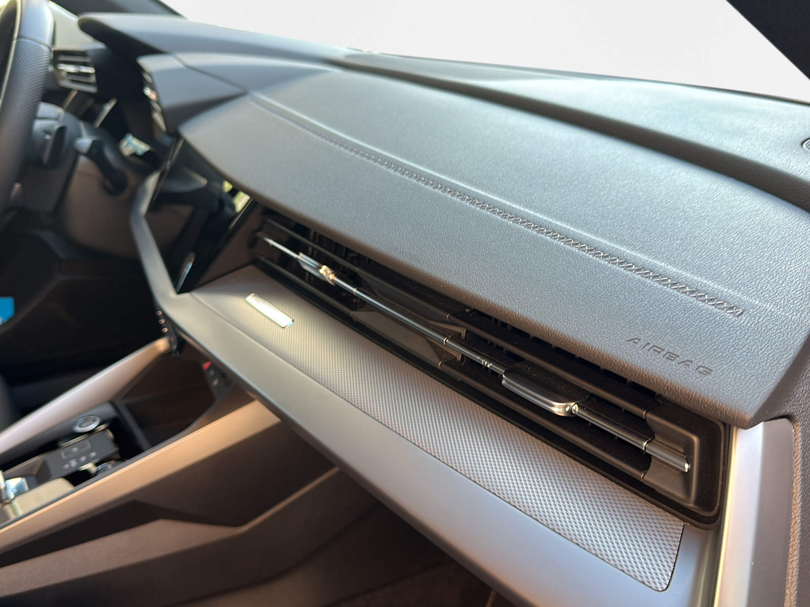 AUDI A3 Sportback 35 TFSI advanced Attraction S-tronic-image-14