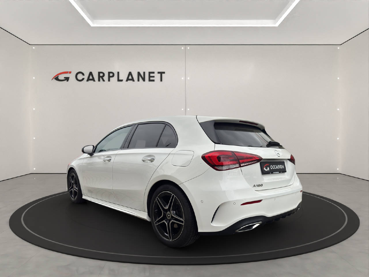 MERCEDES-BENZ A 180 AMG Line-image-3